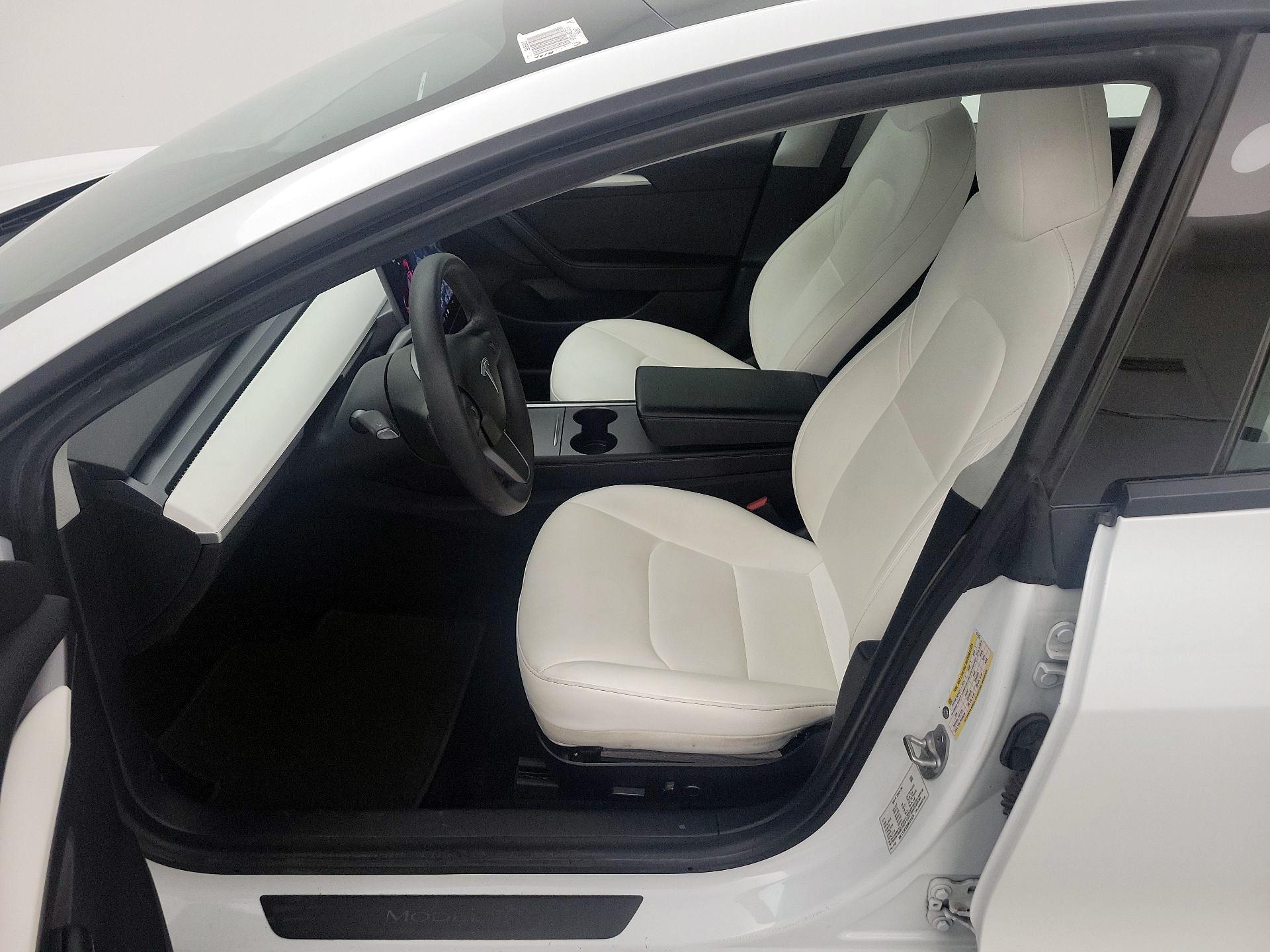 Thumbnail: 2021 Tesla Model 3 - 11