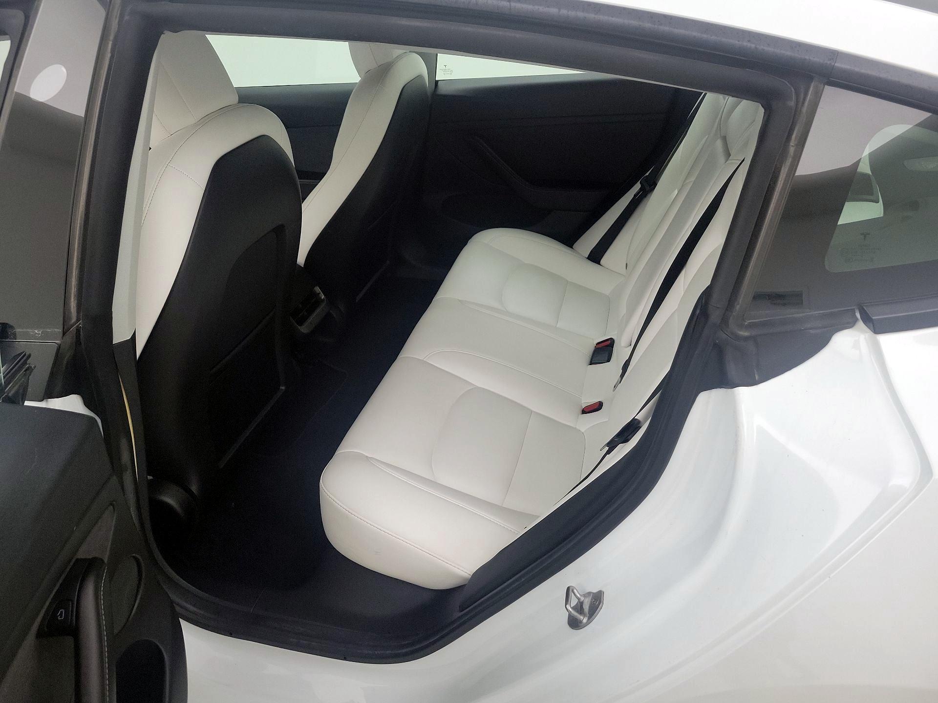 Thumbnail: 2021 Tesla Model 3 - 19