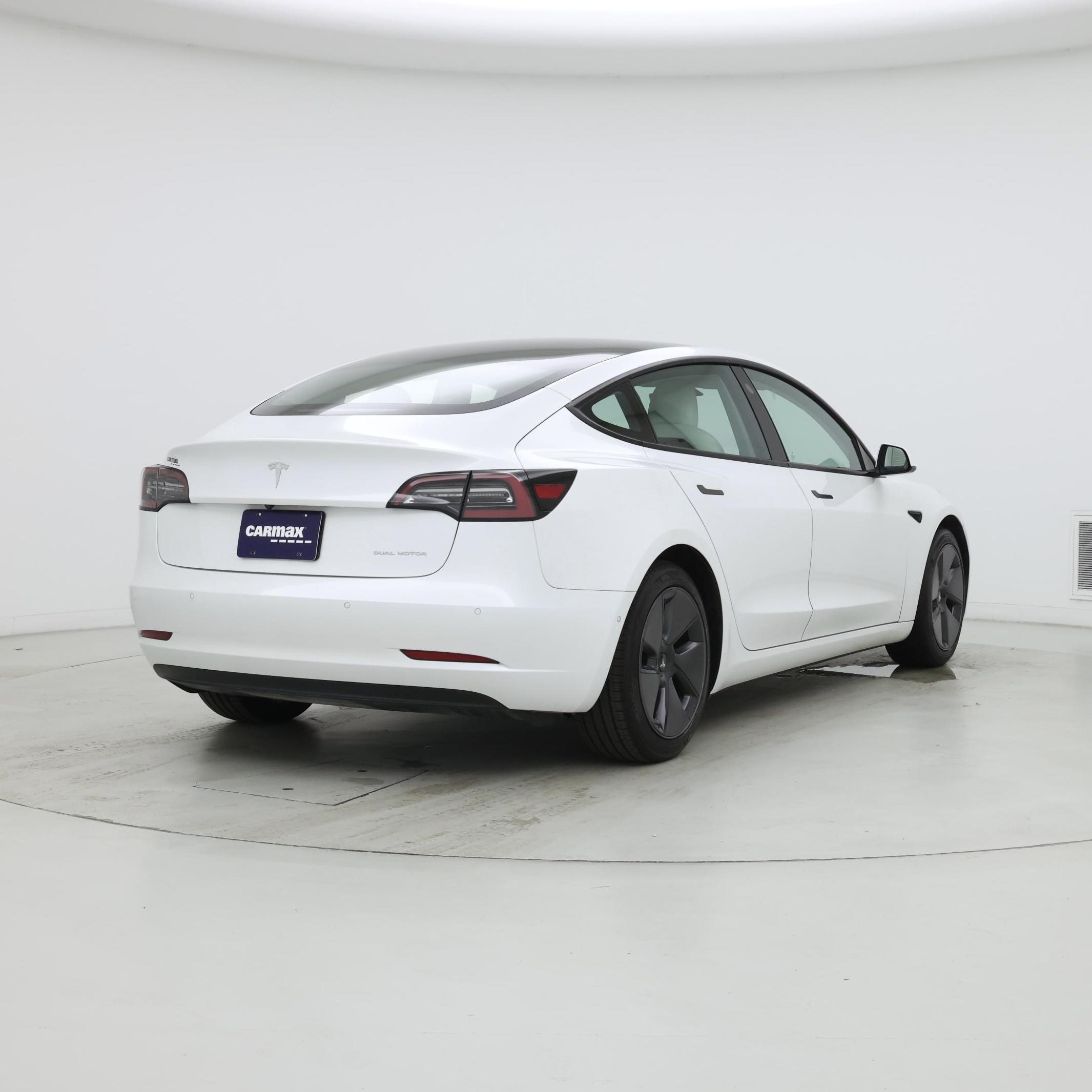 Thumbnail: 2021 Tesla Model 3 - 8