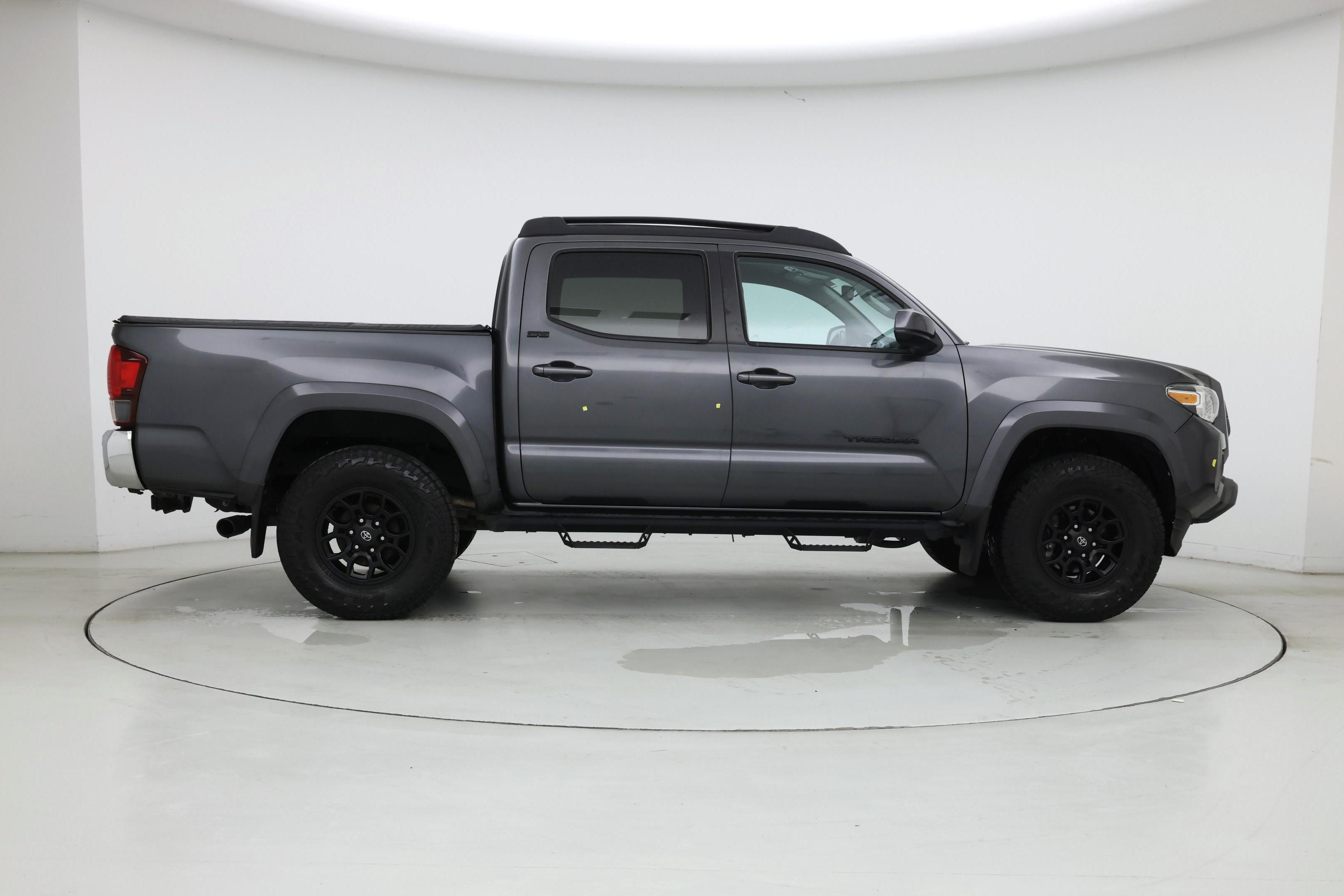 Thumbnail: 2021 Toyota Tacoma - 7