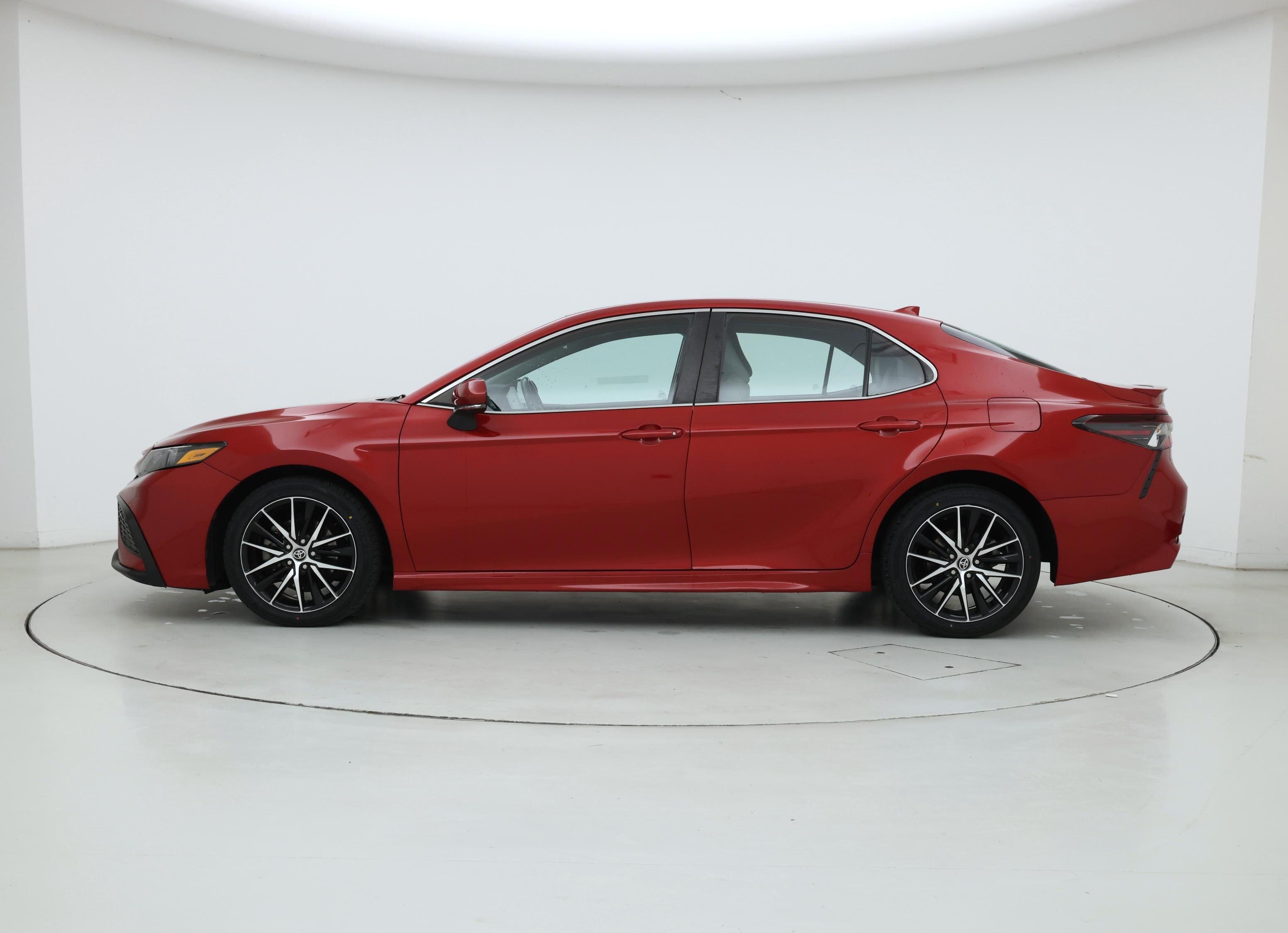 Thumbnail: 2022 Toyota Camry - 3