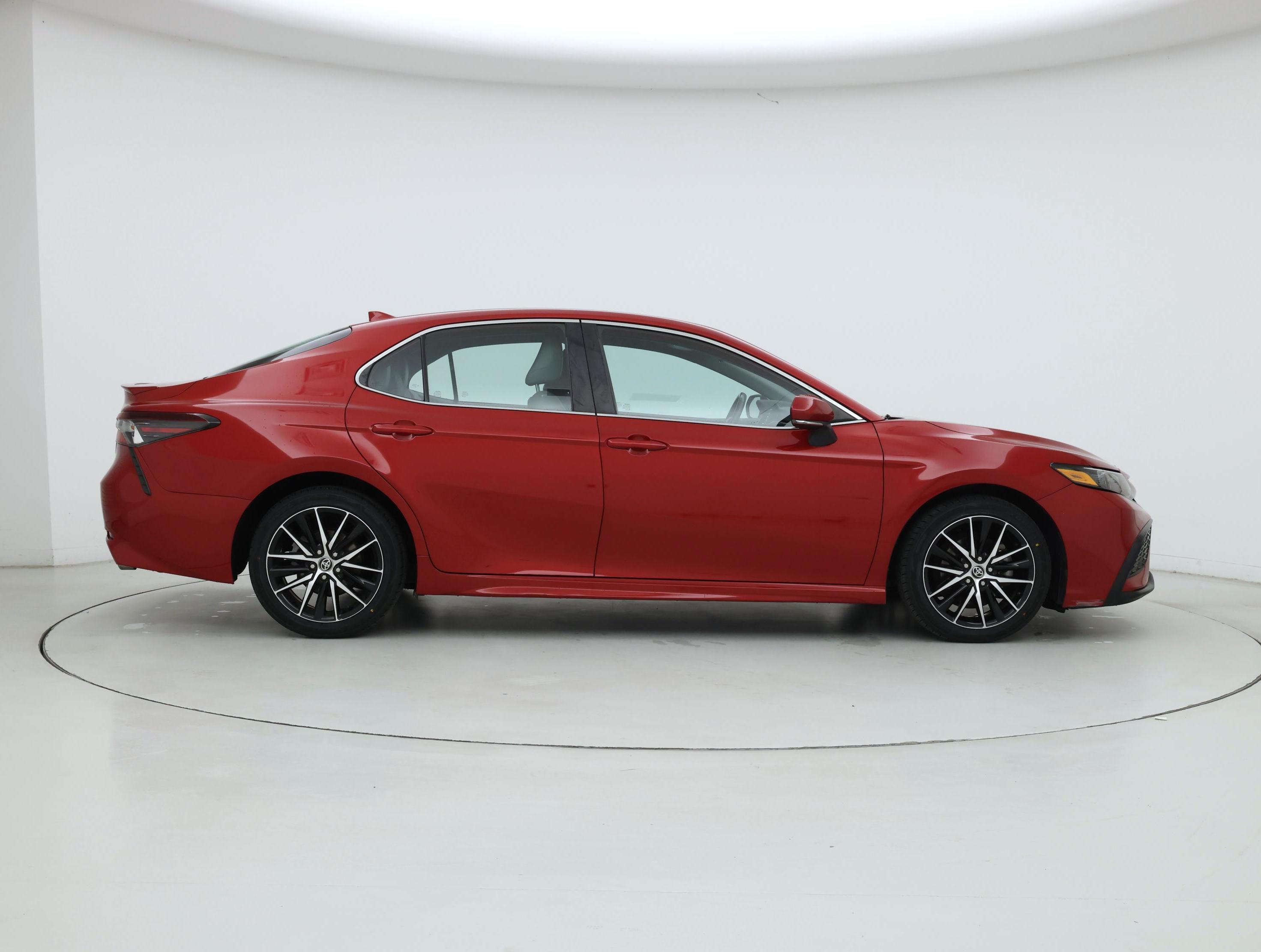 Thumbnail: 2022 Toyota Camry - 7