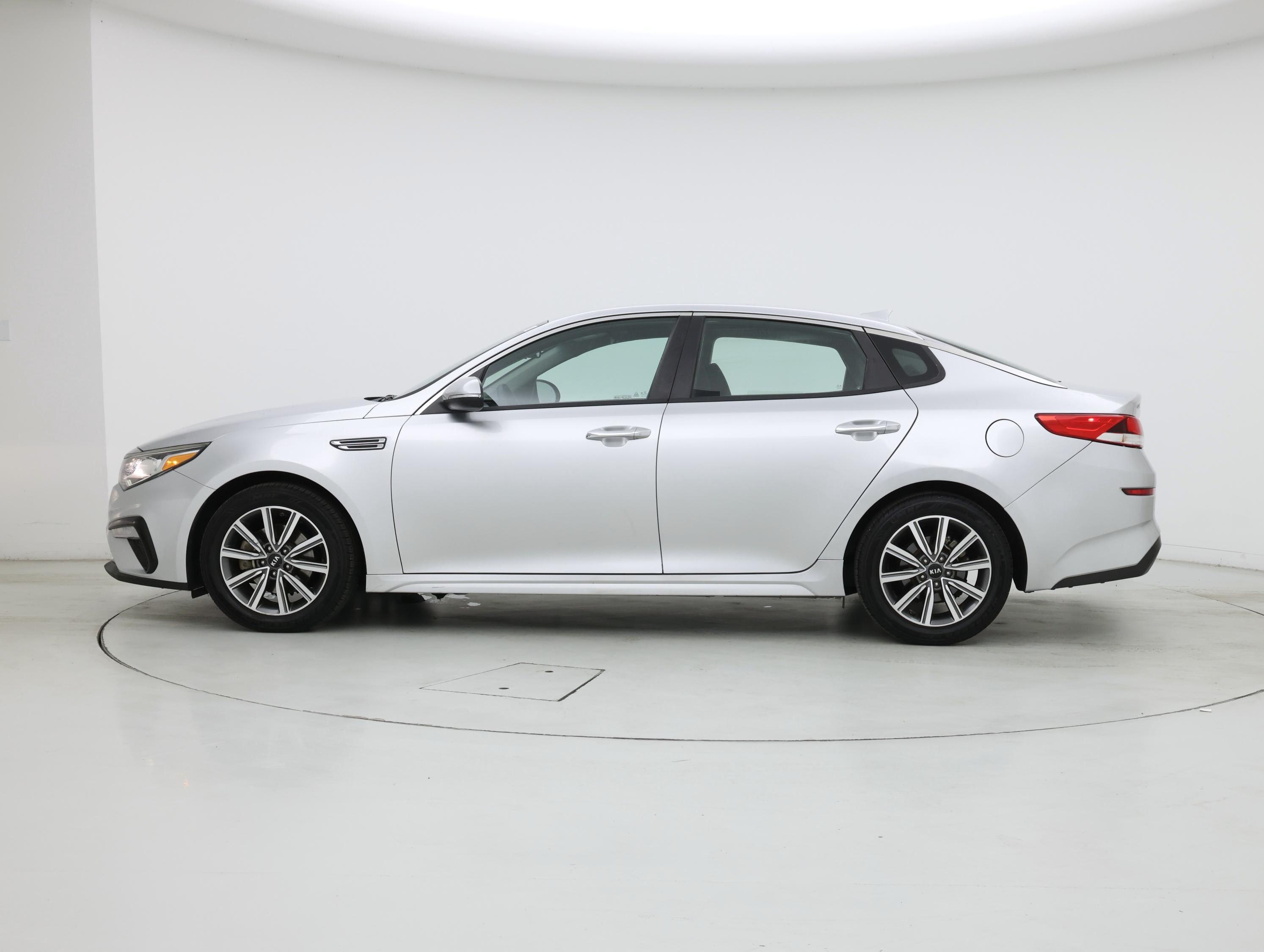 Thumbnail: 2019 Kia Optima - 3