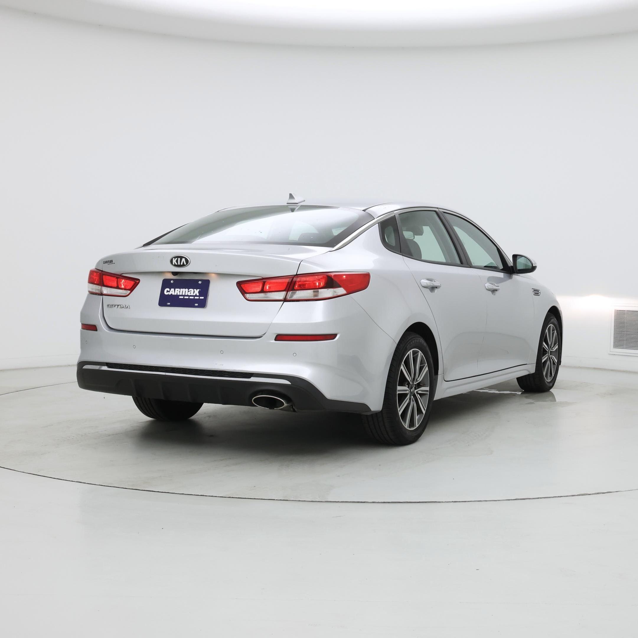 Thumbnail: 2019 Kia Optima - 8