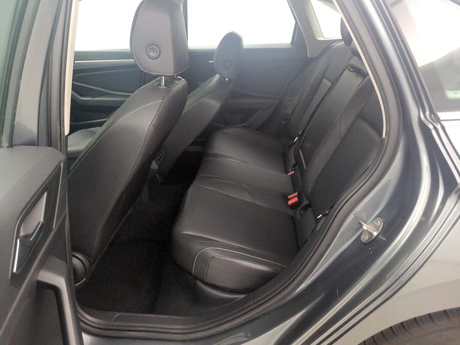 Thumbnail: 2019 Volkswagen Jetta - 20