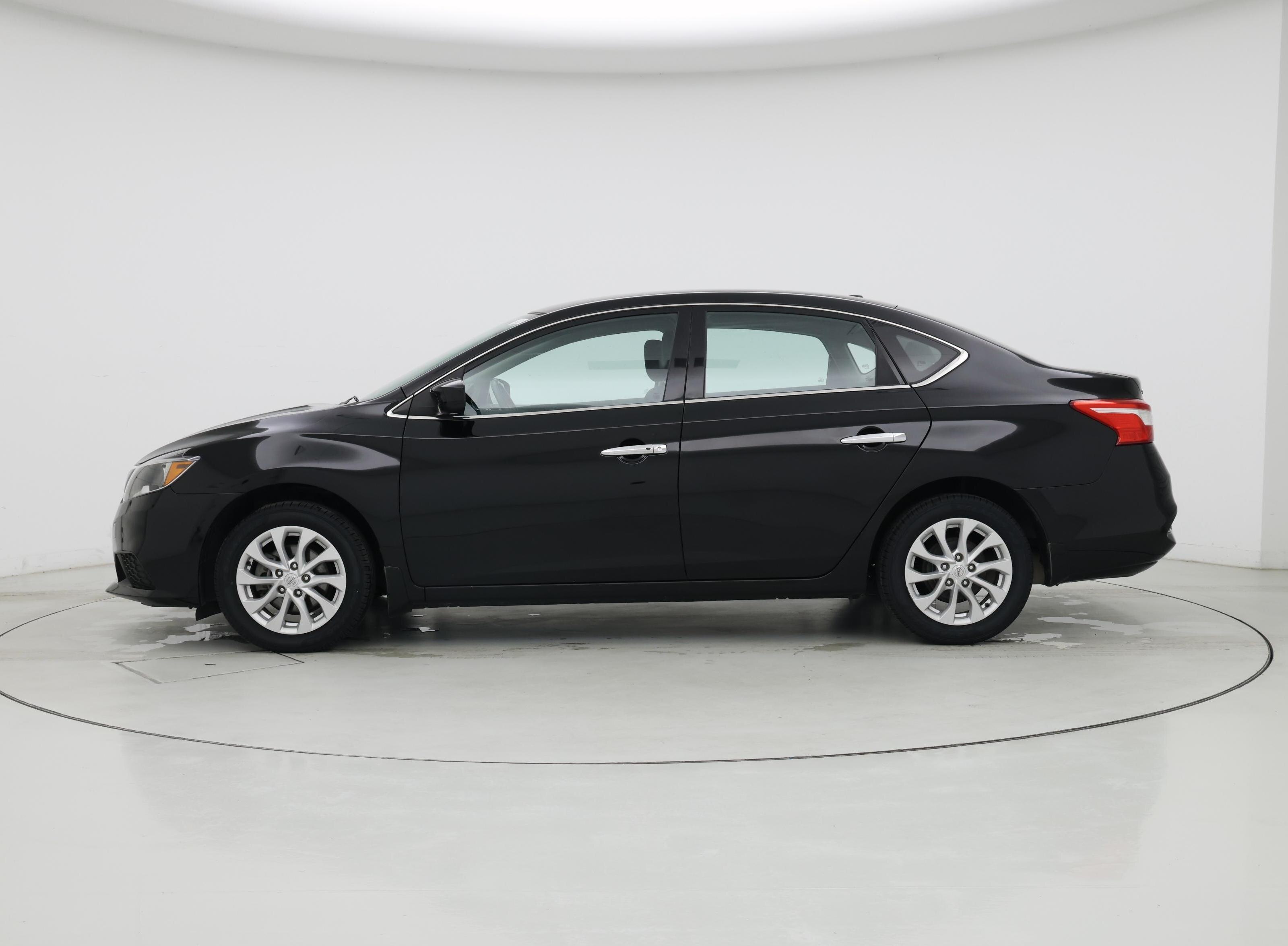 Thumbnail: 2019 Nissan Sentra - 3