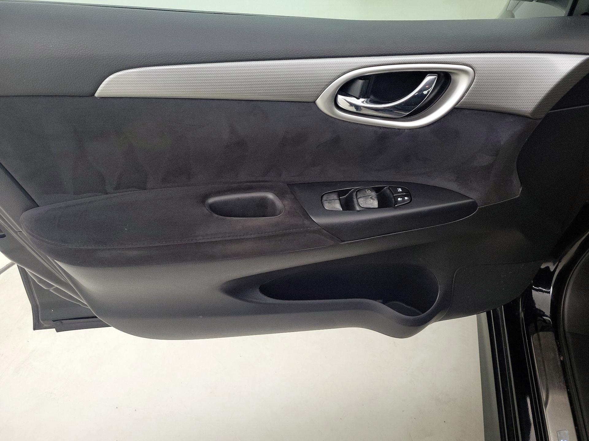 Thumbnail: 2013 Nissan Sentra - 12