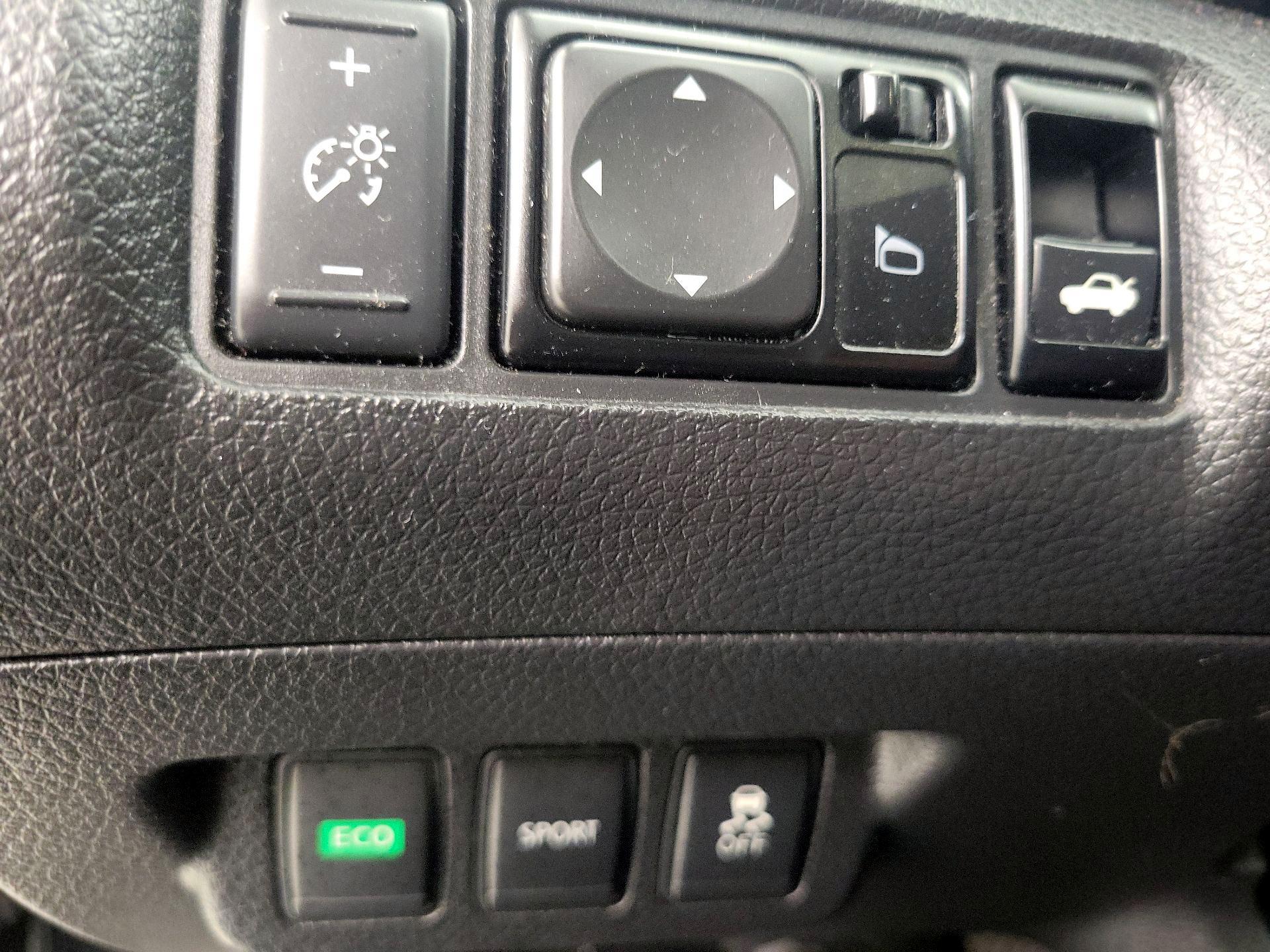 Thumbnail: 2013 Nissan Sentra - 13