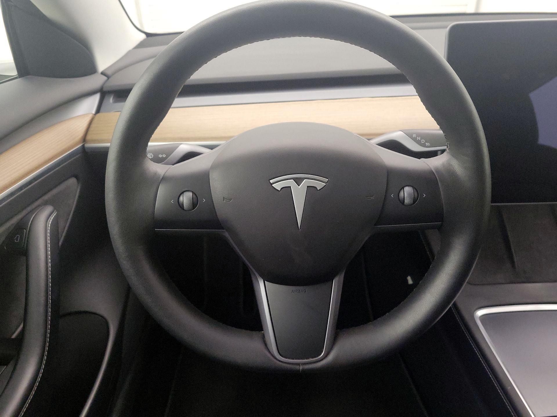Thumbnail: 2021 Tesla Model 3 - 10