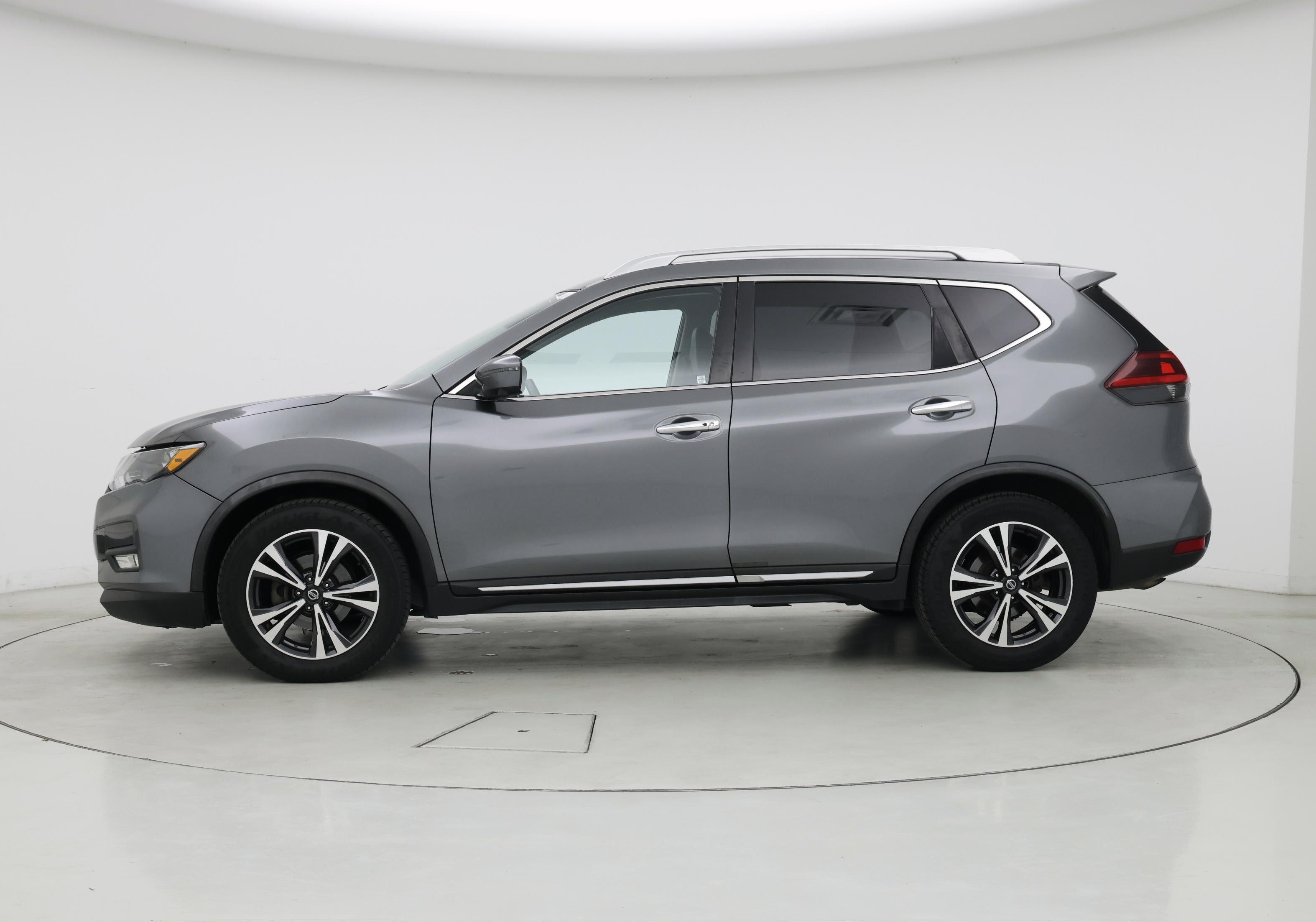 Thumbnail: 2018 Nissan Rogue - 3