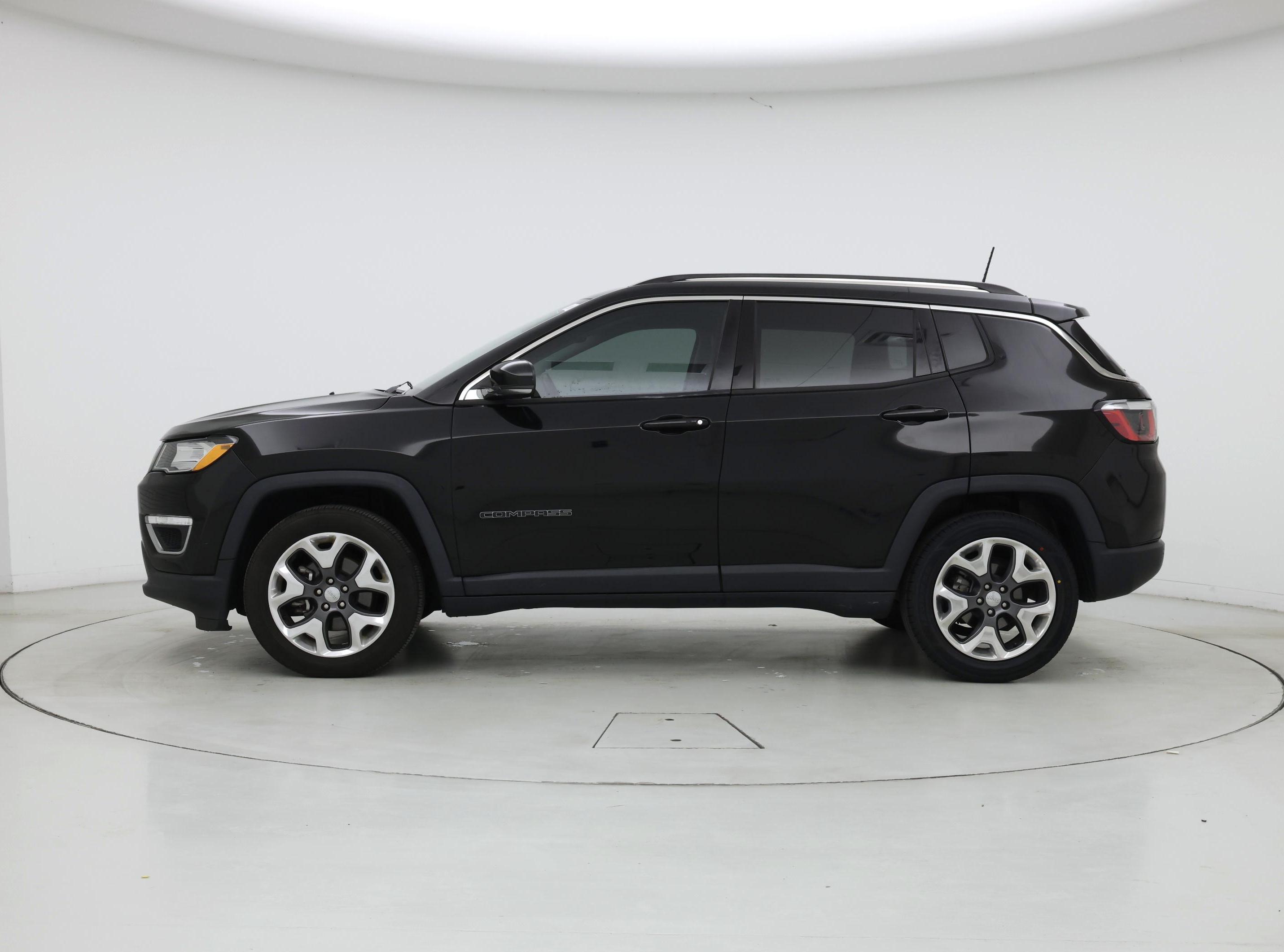 Thumbnail: 2018 Jeep Compass - 3