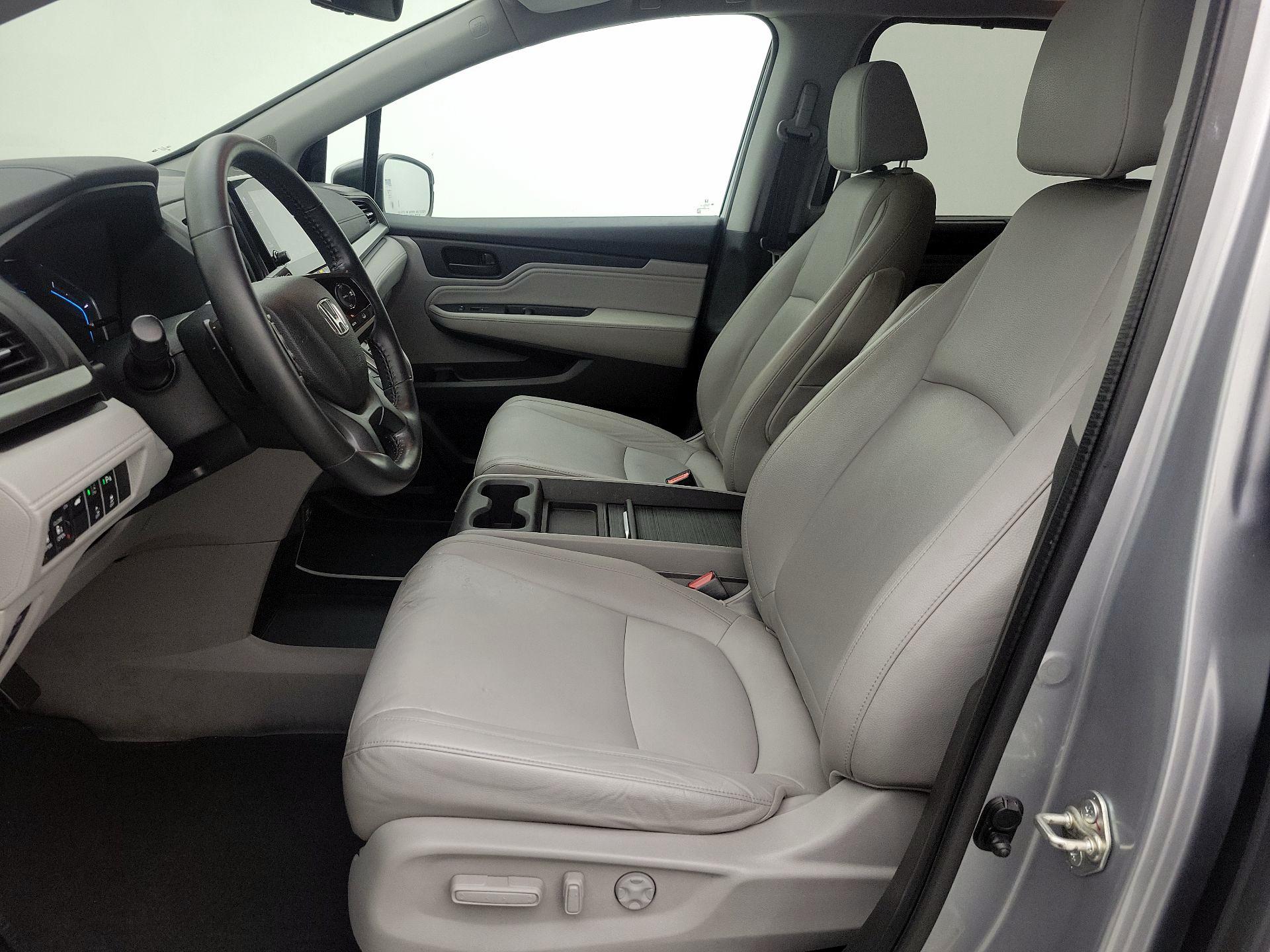 Thumbnail: 2018 Honda Odyssey - 11