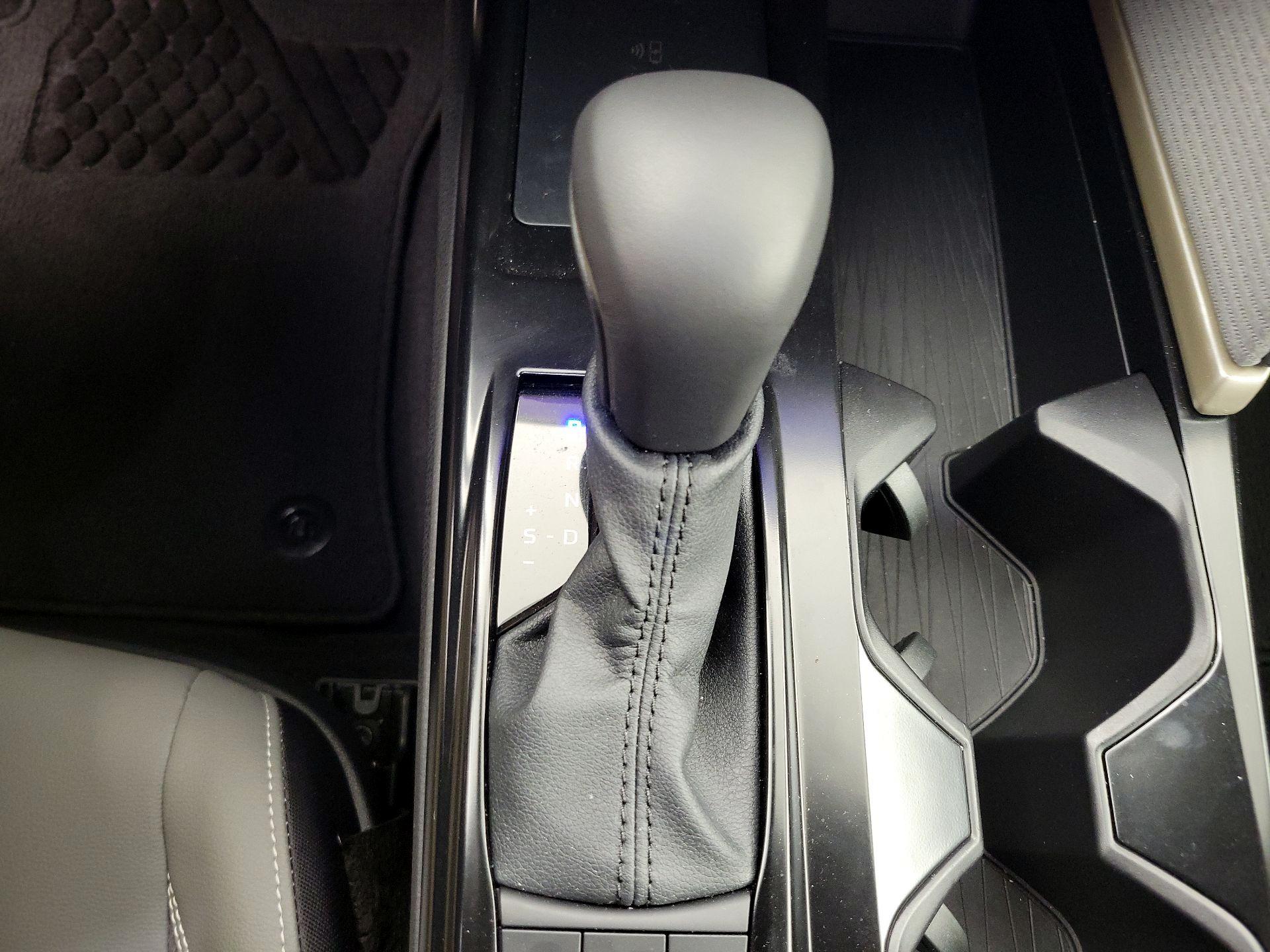 Thumbnail: 2025 Toyota Camry - 18