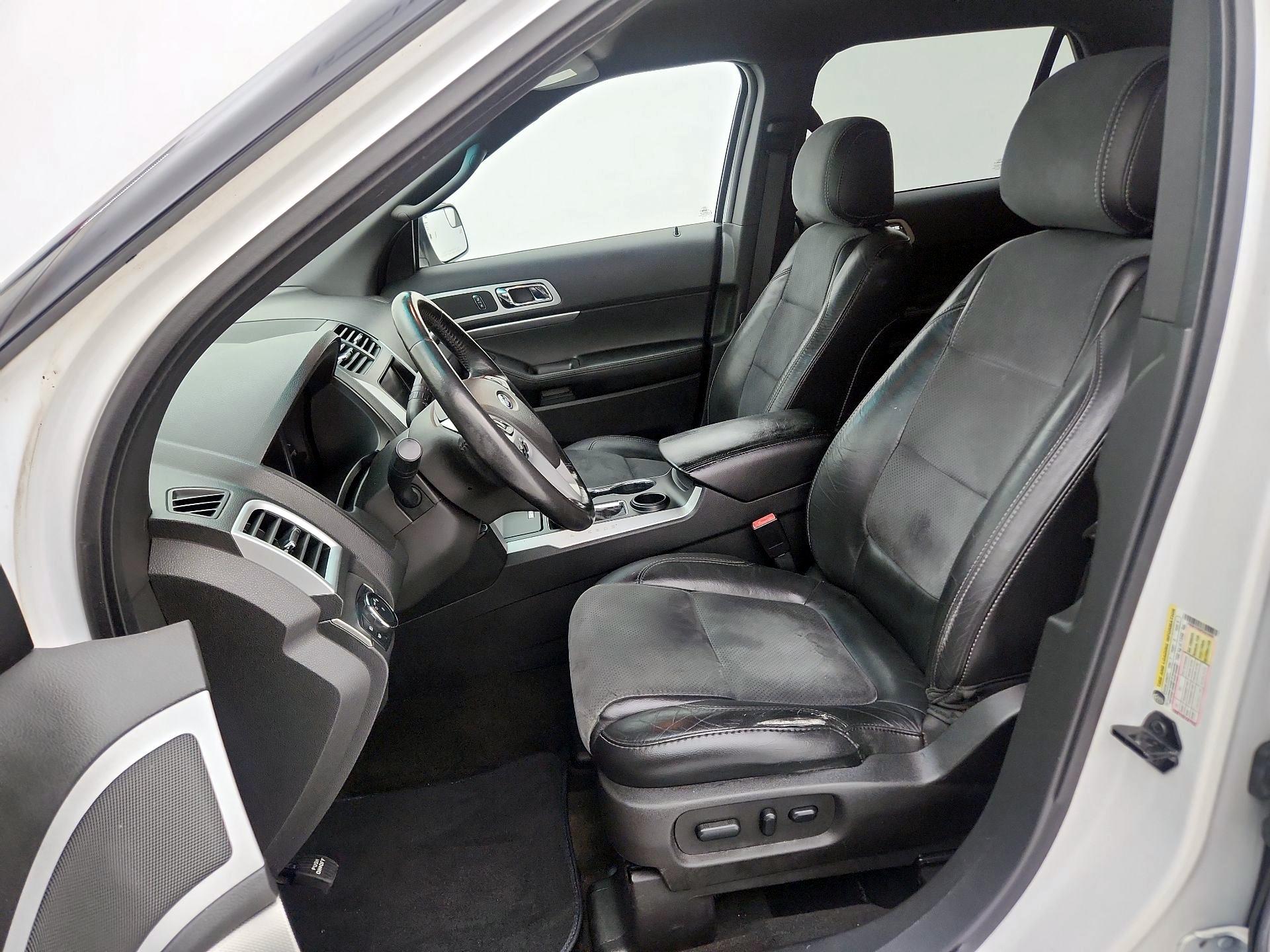 Thumbnail: 2015 Ford Explorer - 11