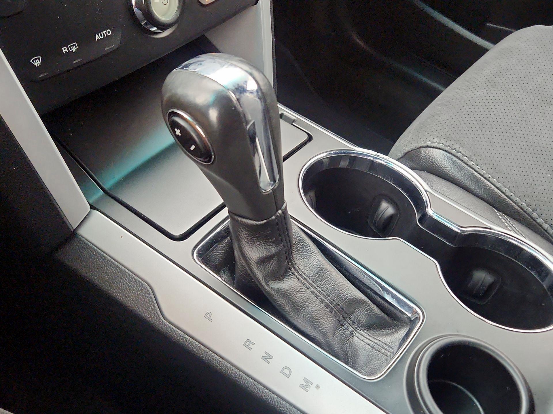 Thumbnail: 2015 Ford Explorer - 17