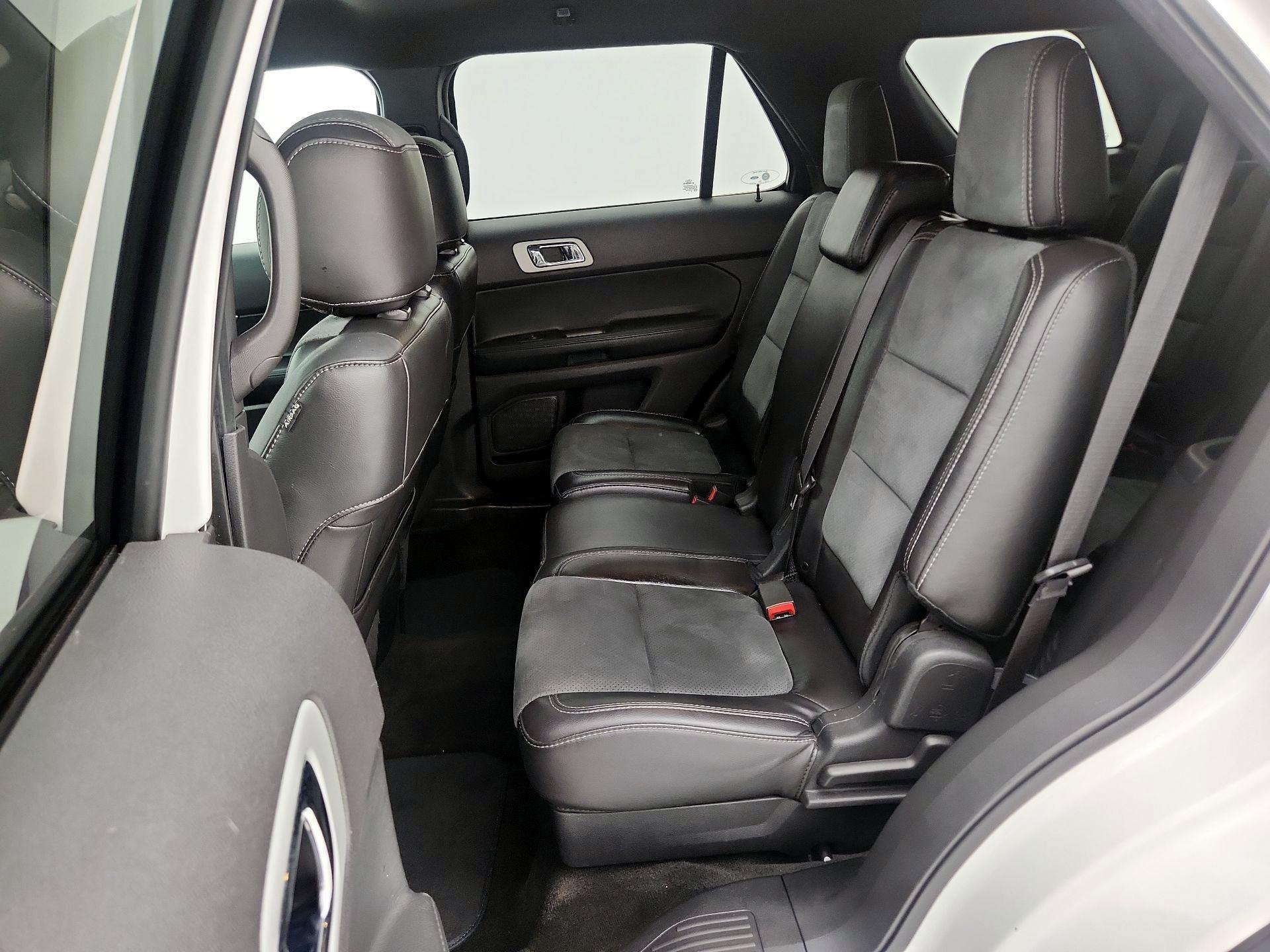 Thumbnail: 2015 Ford Explorer - 19