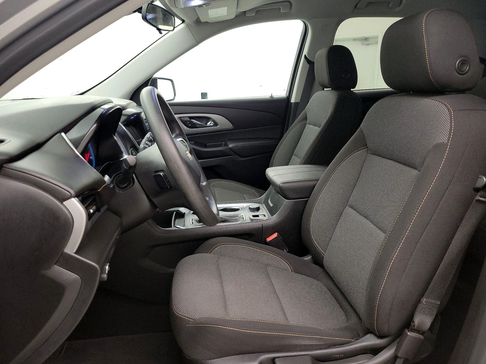 Thumbnail: 2020 Chevrolet Traverse - 11