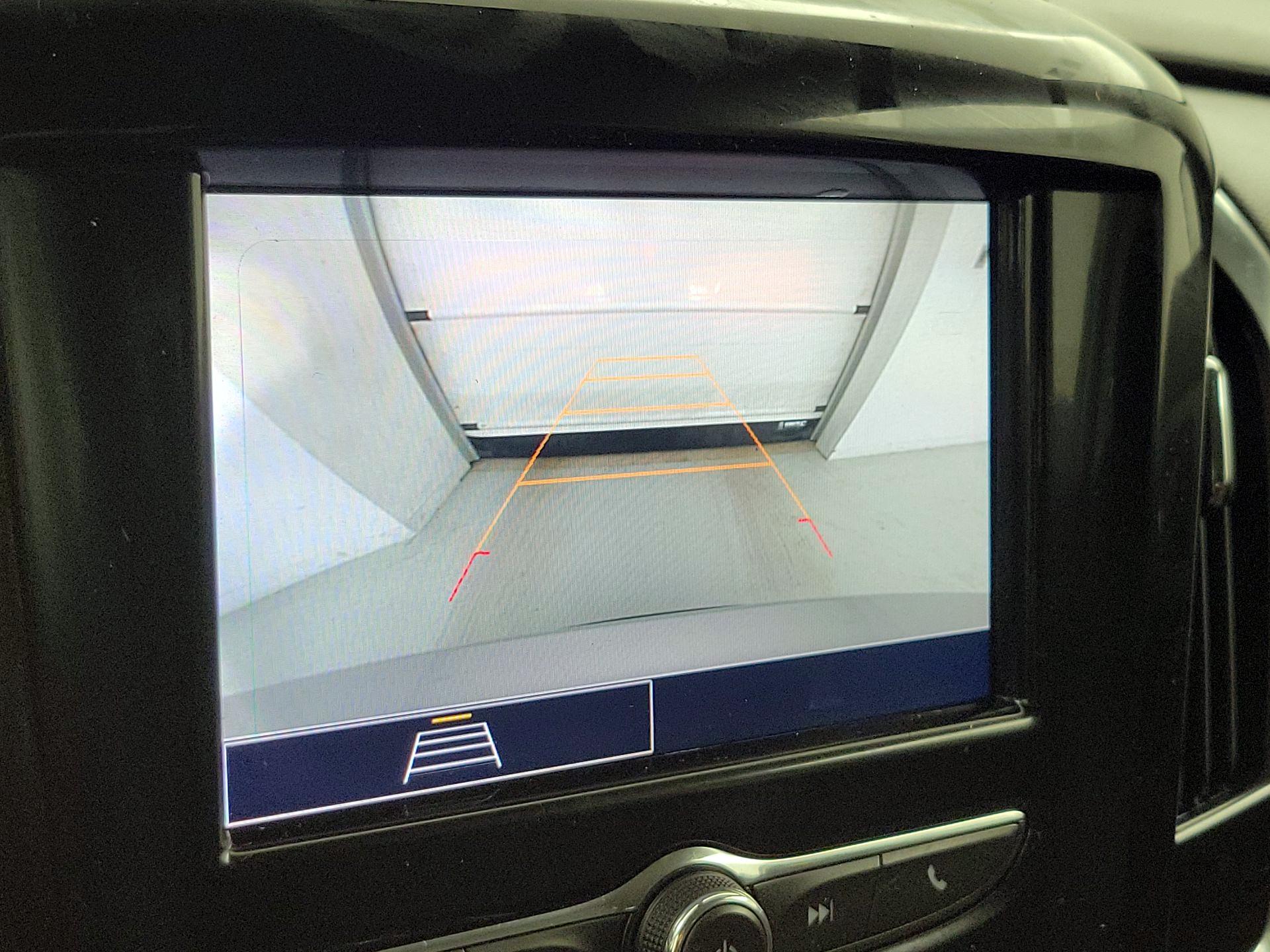 Thumbnail: 2020 Chevrolet Traverse - 14