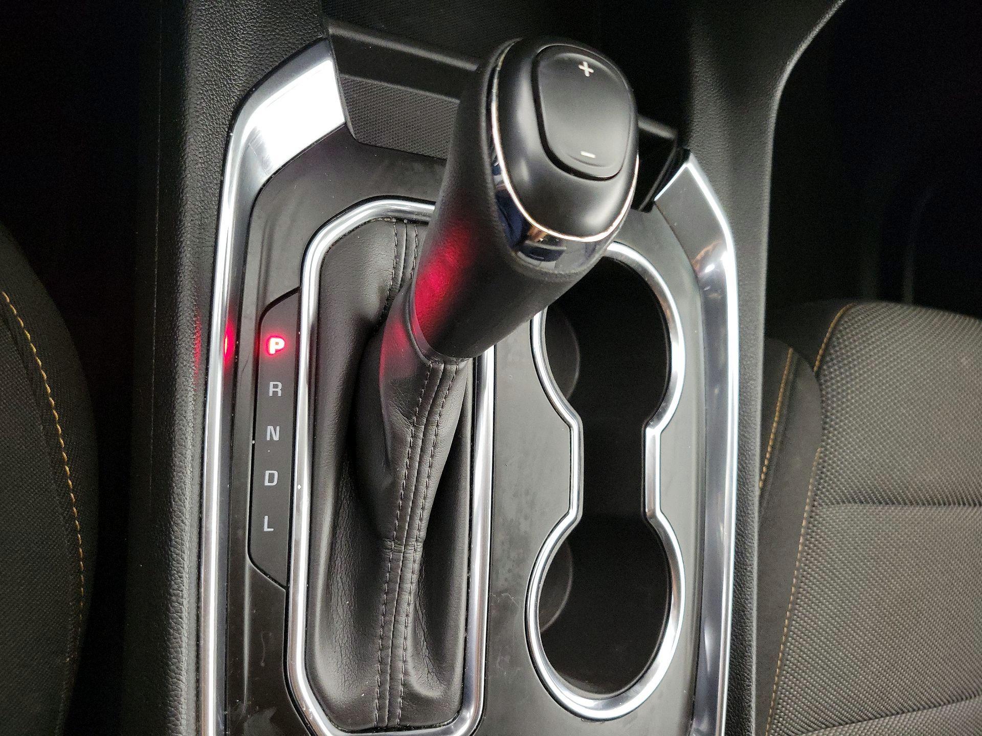 Thumbnail: 2020 Chevrolet Traverse - 17