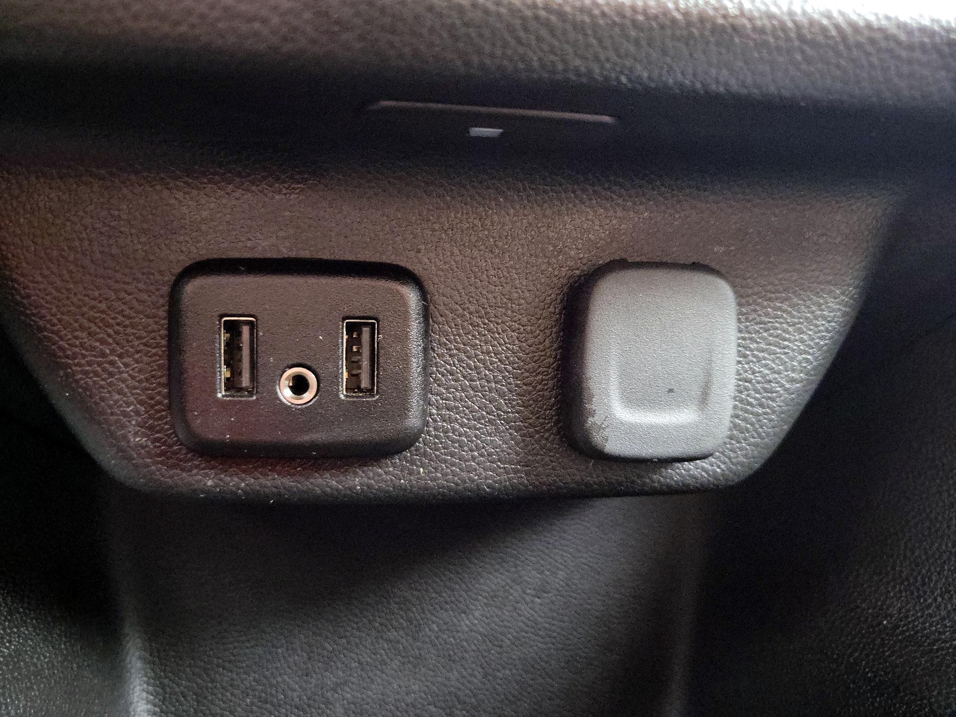 Thumbnail: 2020 Chevrolet Traverse - 18