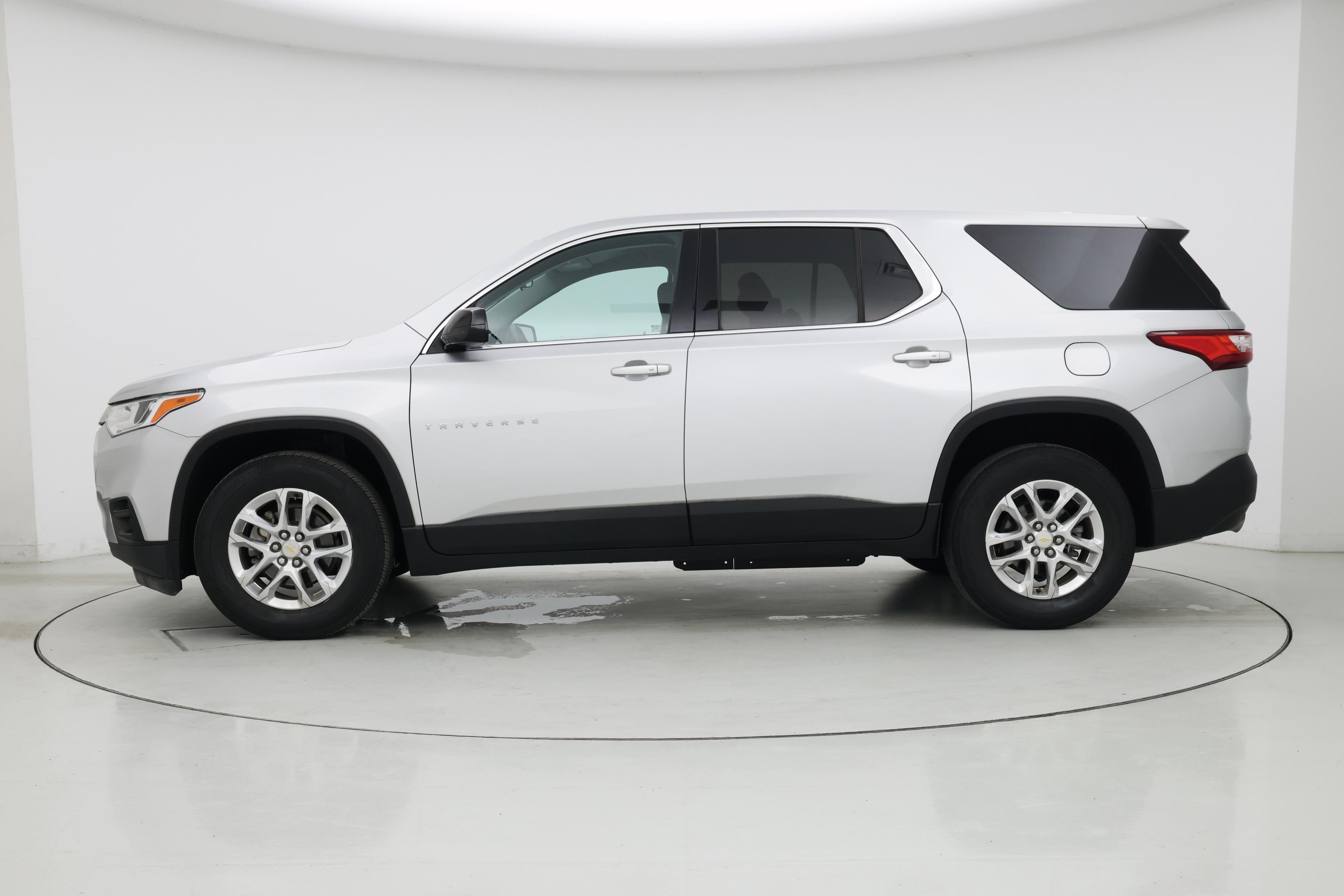 Thumbnail: 2020 Chevrolet Traverse - 3