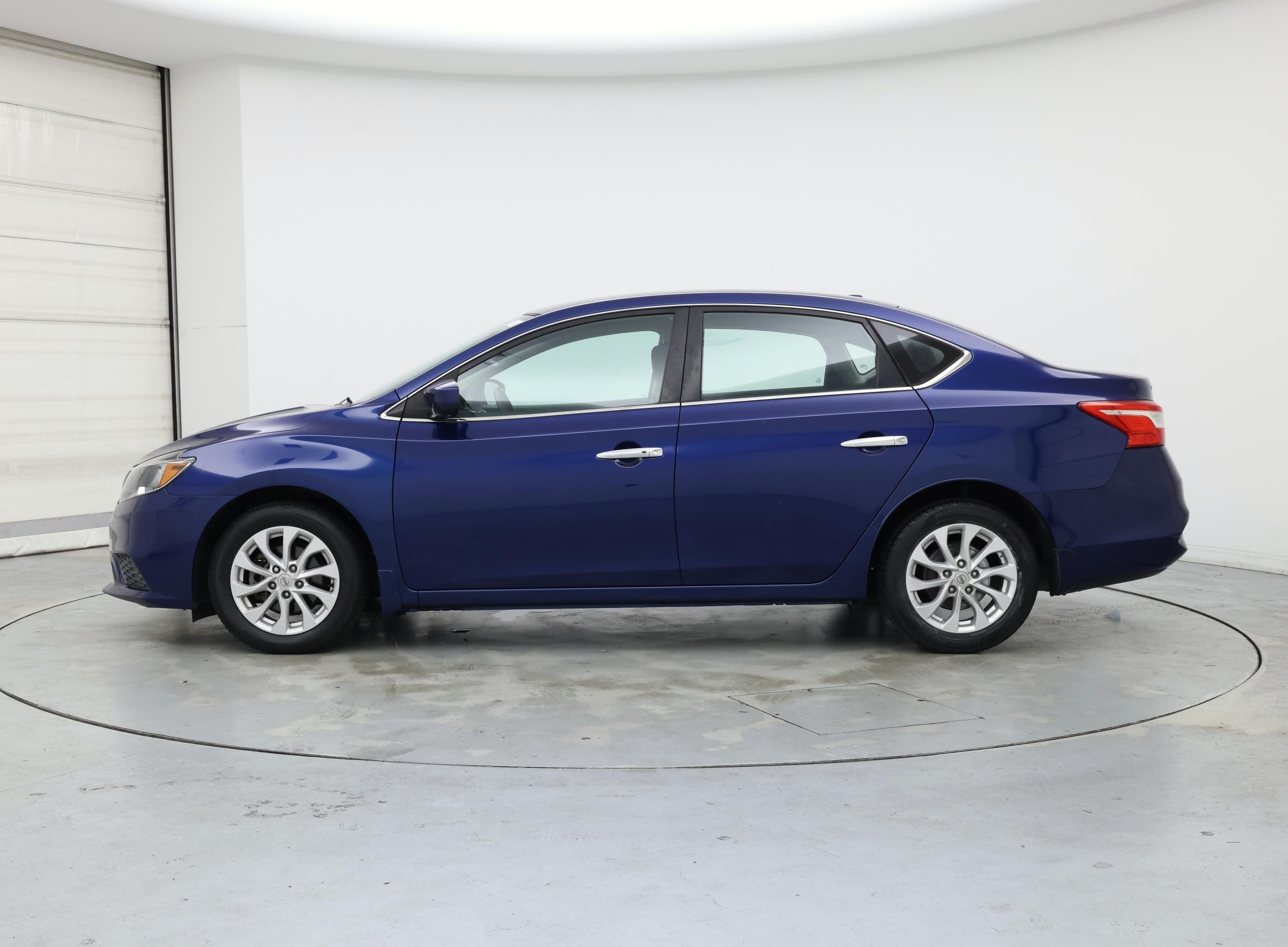 Thumbnail: 2019 Nissan Sentra - 3
