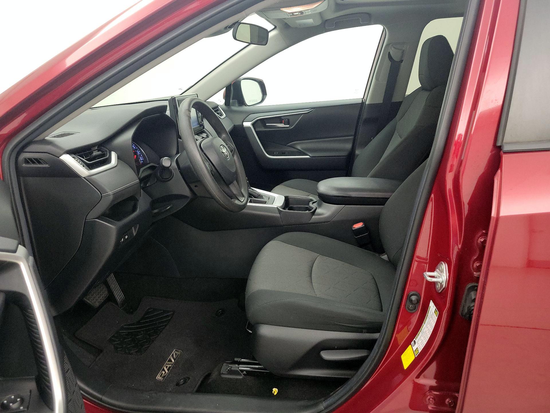 Thumbnail: 2019 Toyota RAV4 - 11