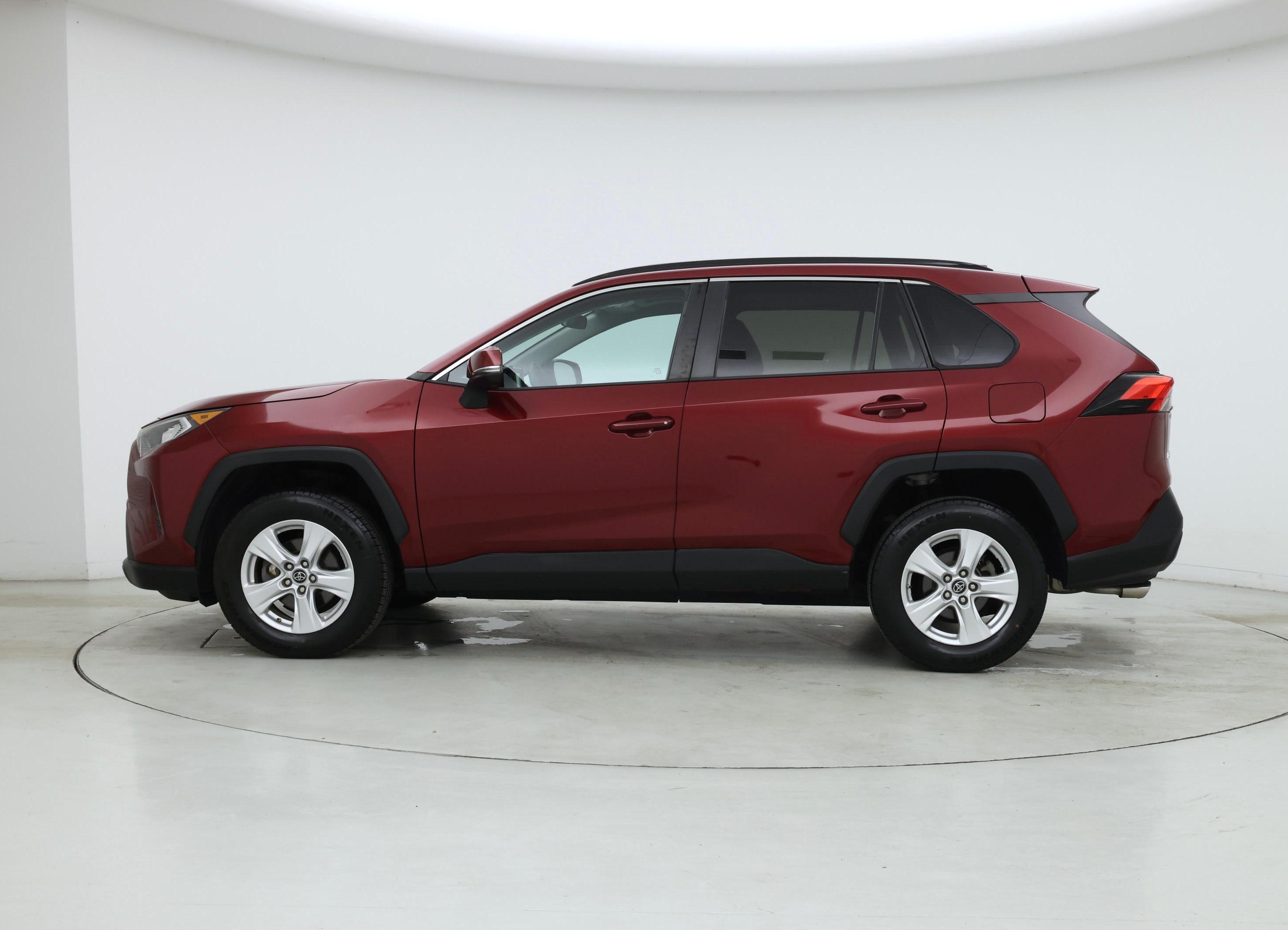 Thumbnail: 2019 Toyota RAV4 - 3