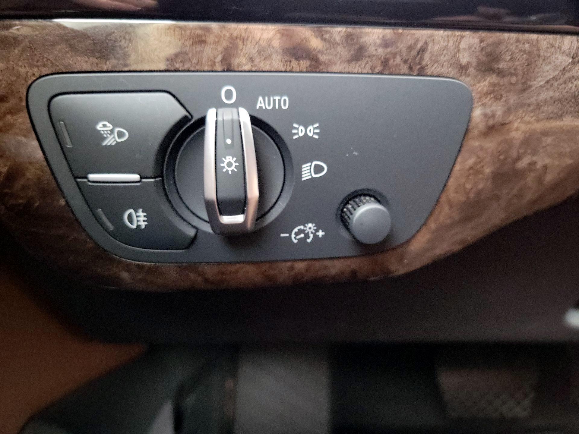 Thumbnail: 2019 Audi Q7 - 13
