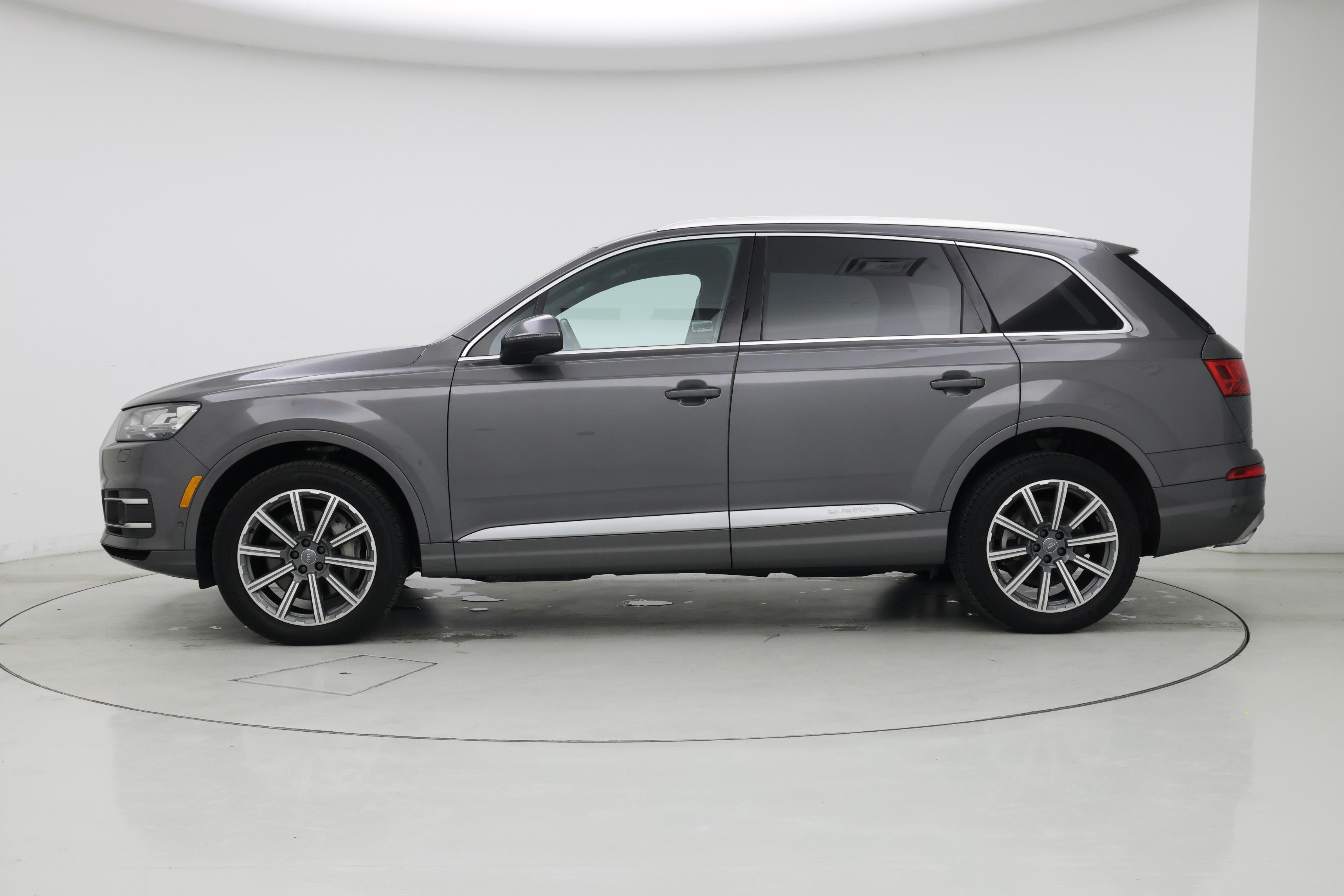 Thumbnail: 2019 Audi Q7 - 3