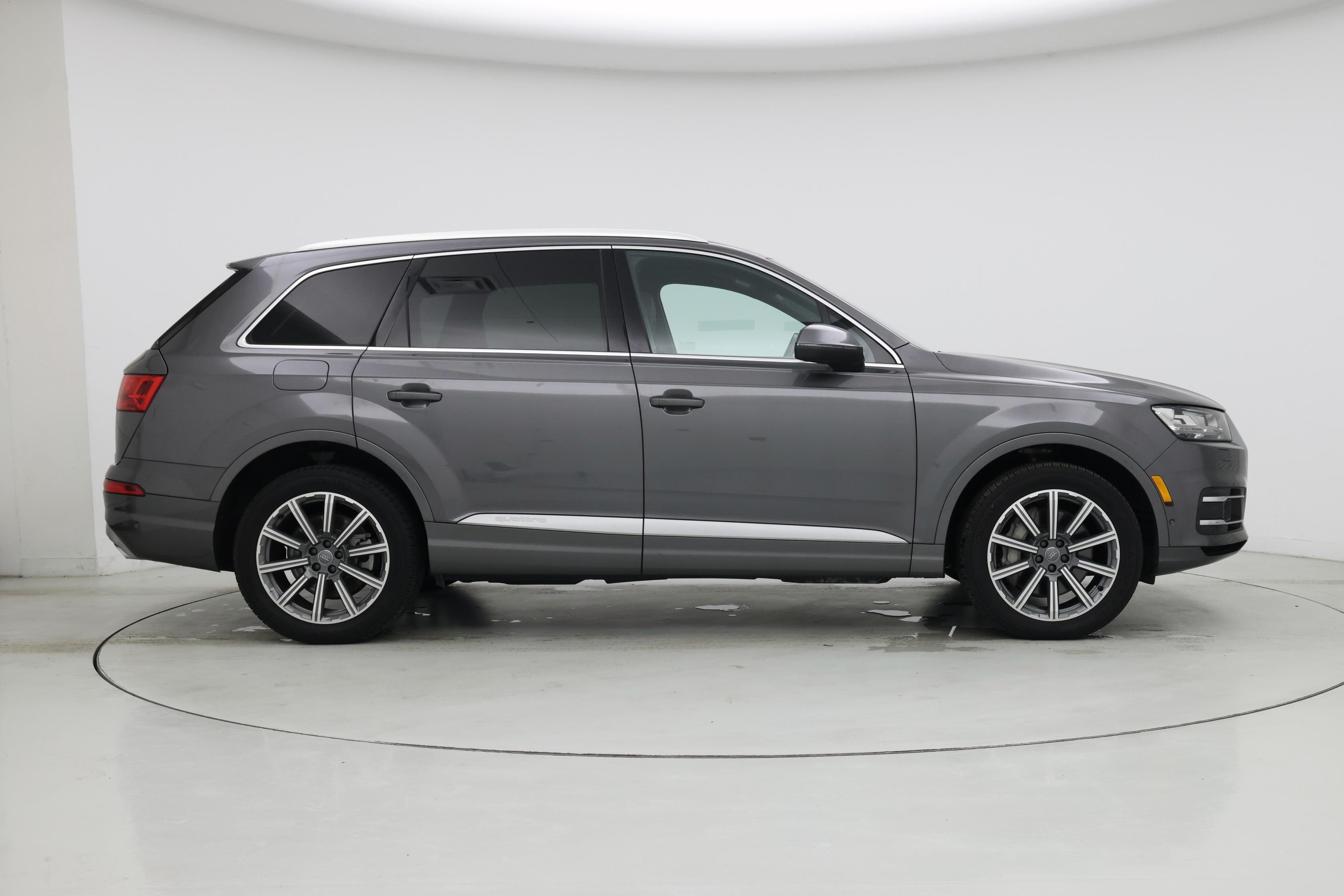 Thumbnail: 2019 Audi Q7 - 7