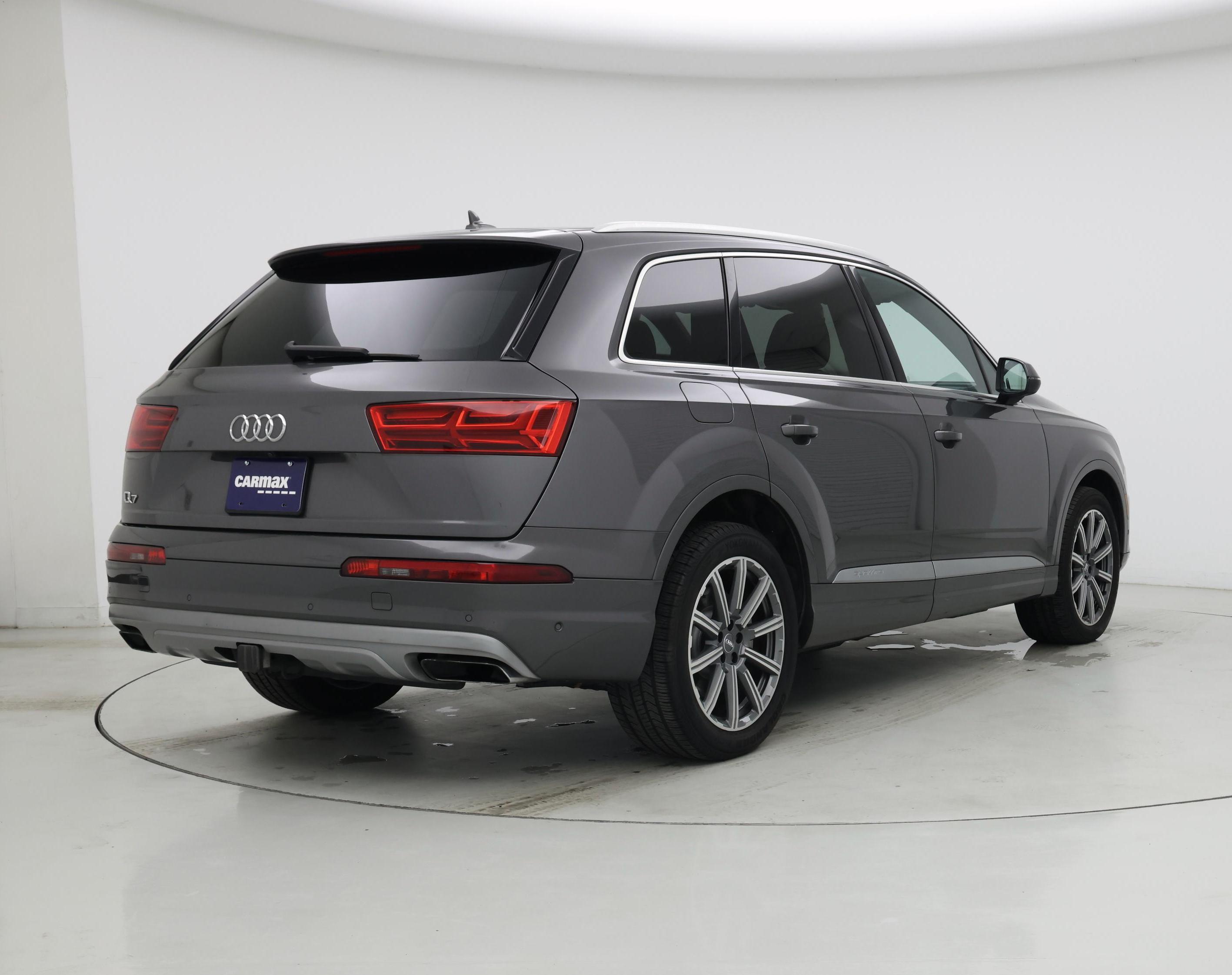 Thumbnail: 2019 Audi Q7 - 8
