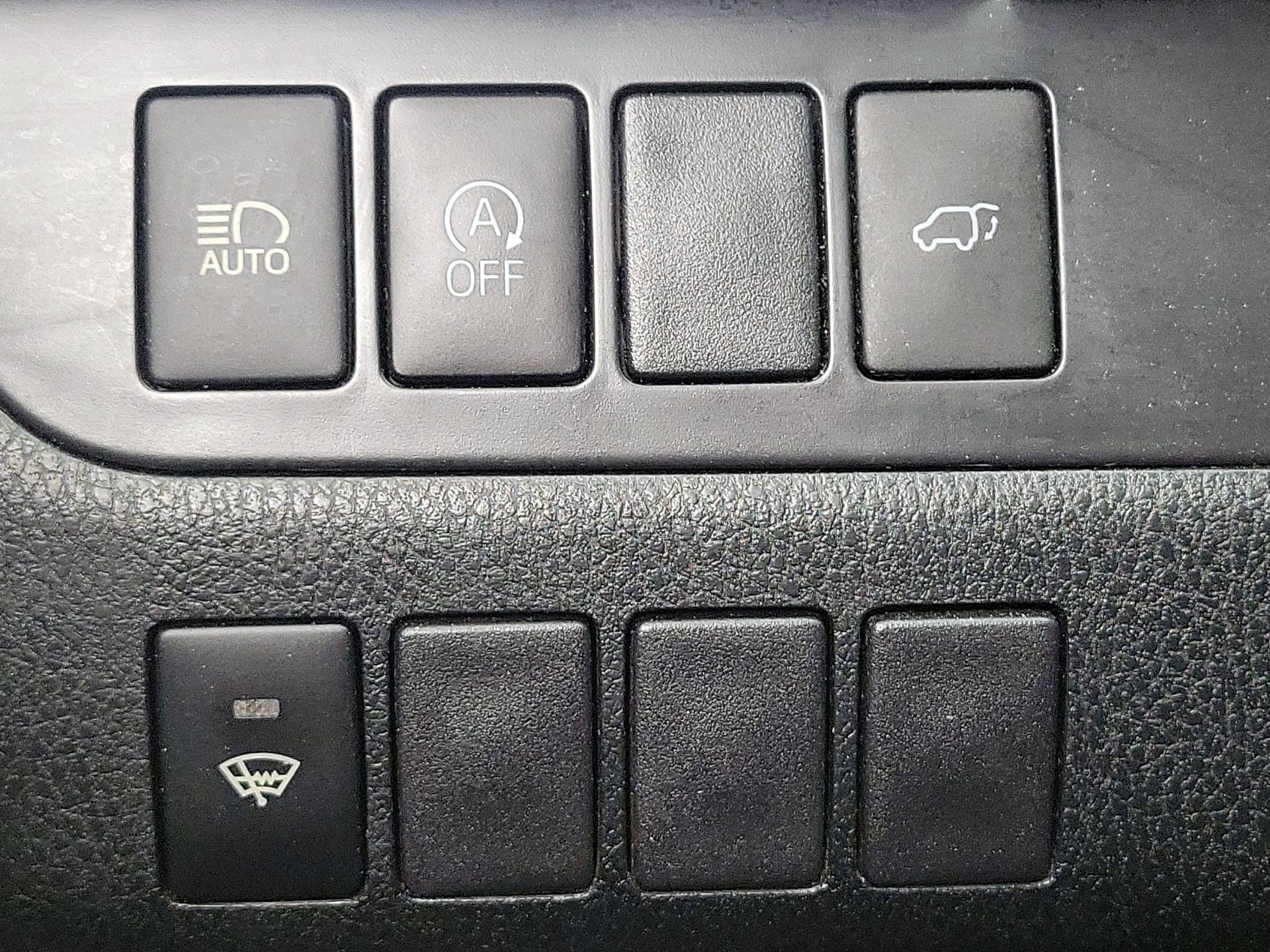 Thumbnail: 2019 Toyota Highlander - 13
