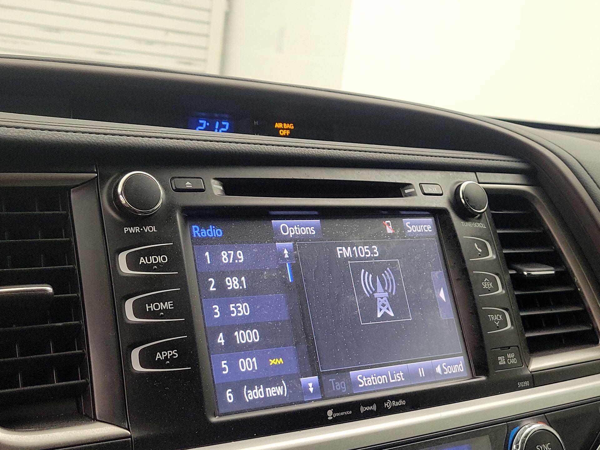 Thumbnail: 2019 Toyota Highlander - 15
