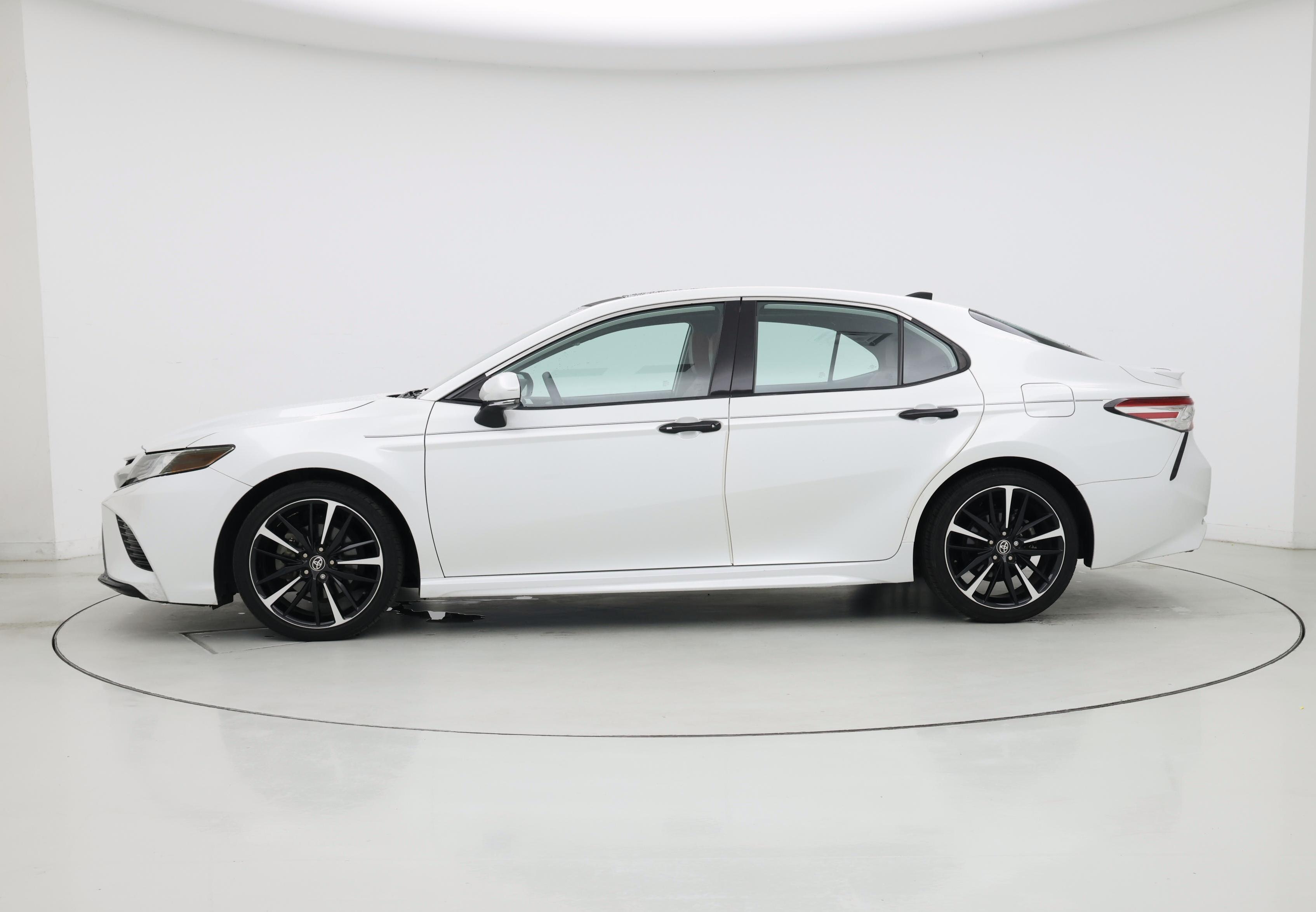 Thumbnail: 2020 Toyota Camry - 3