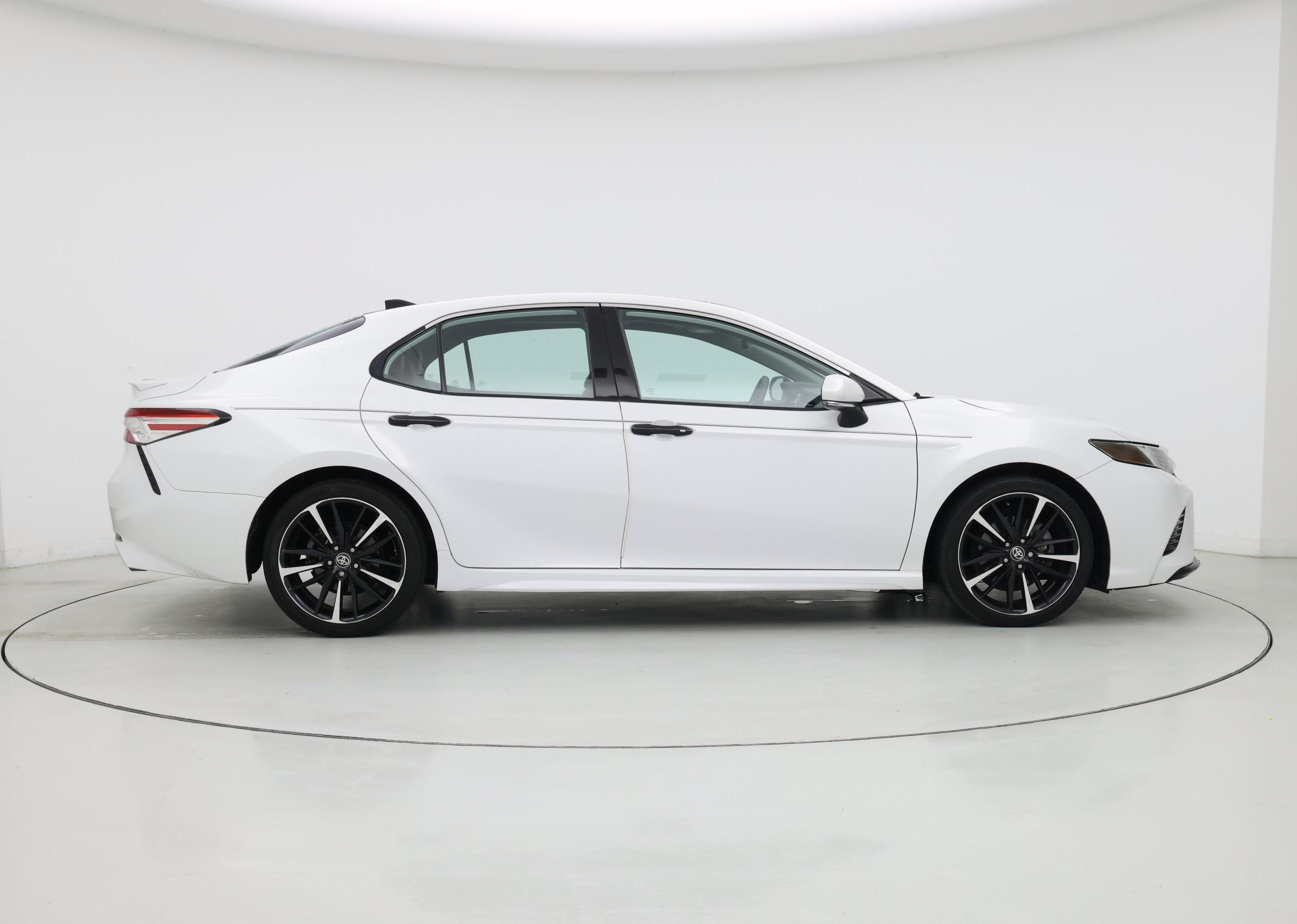 Thumbnail: 2020 Toyota Camry - 7