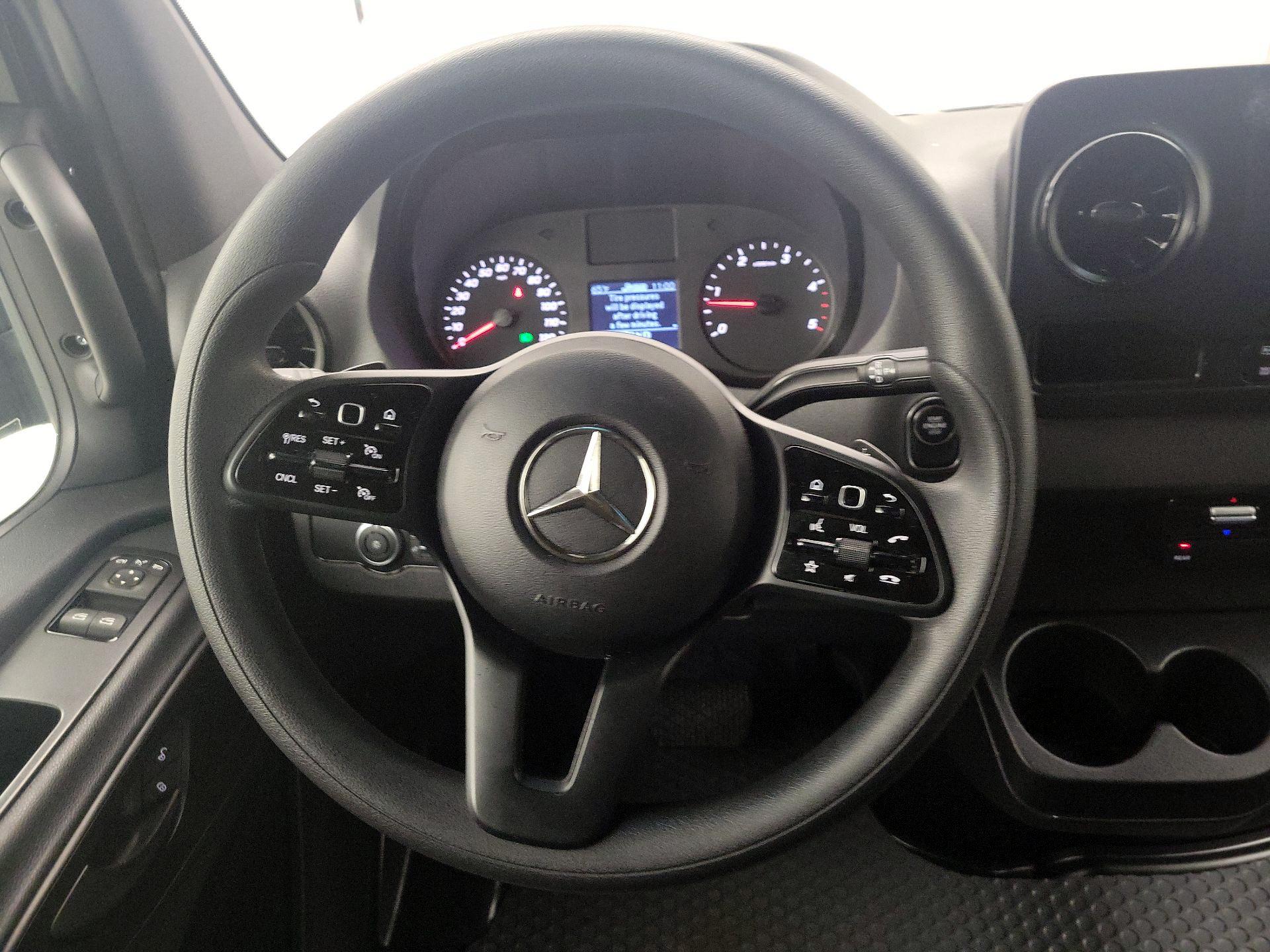 Thumbnail: 2019 Mercedes-Benz Sprinter - 10