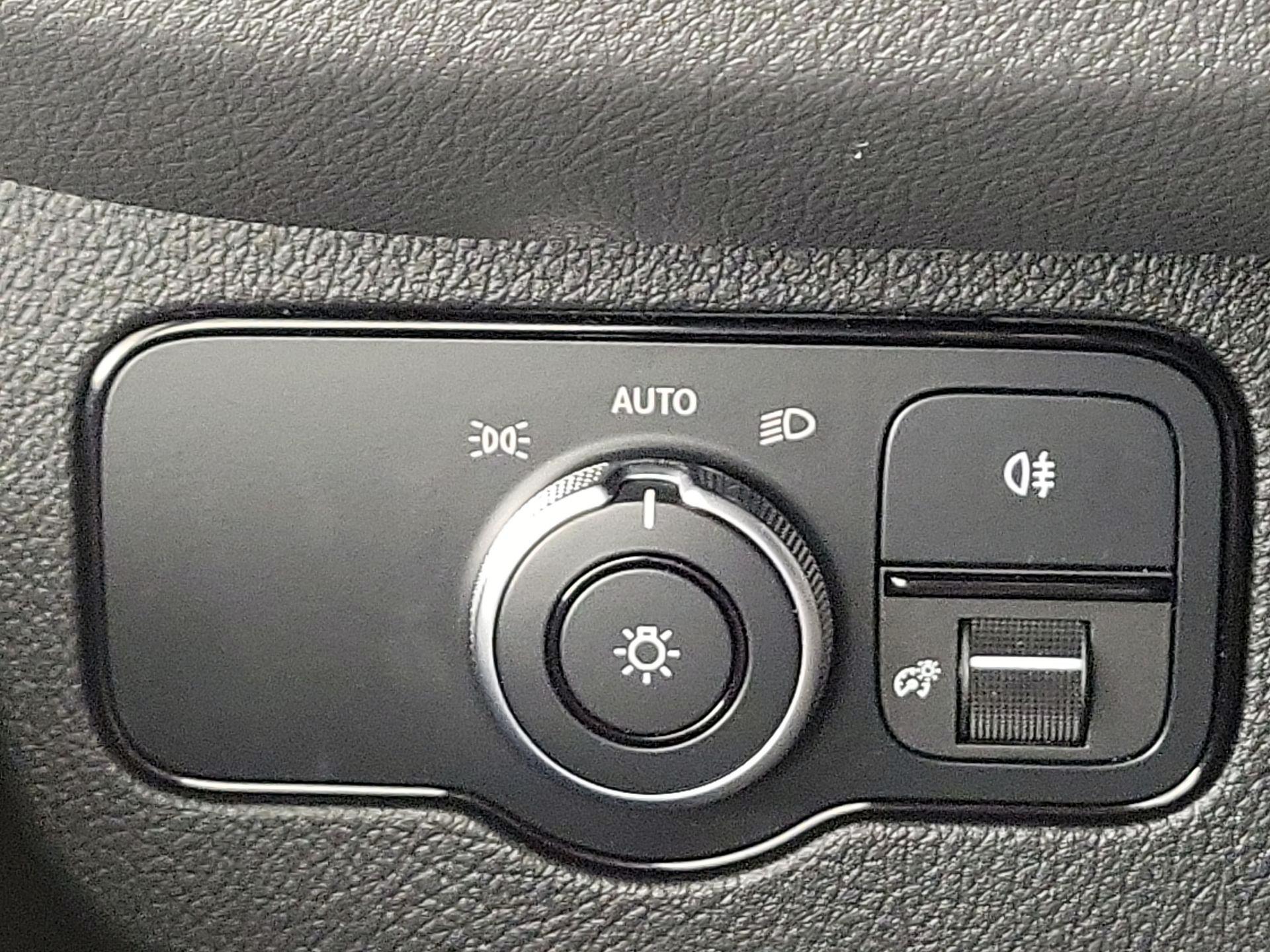 Thumbnail: 2019 Mercedes-Benz Sprinter - 13