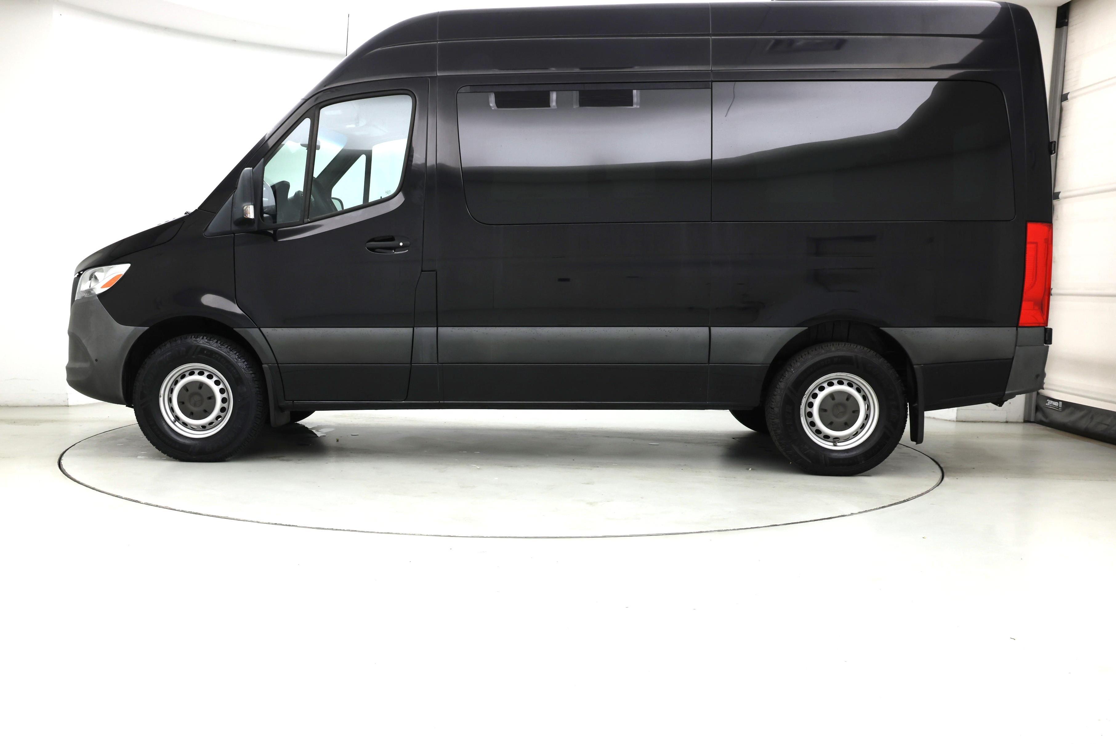 Thumbnail: 2019 Mercedes-Benz Sprinter - 3