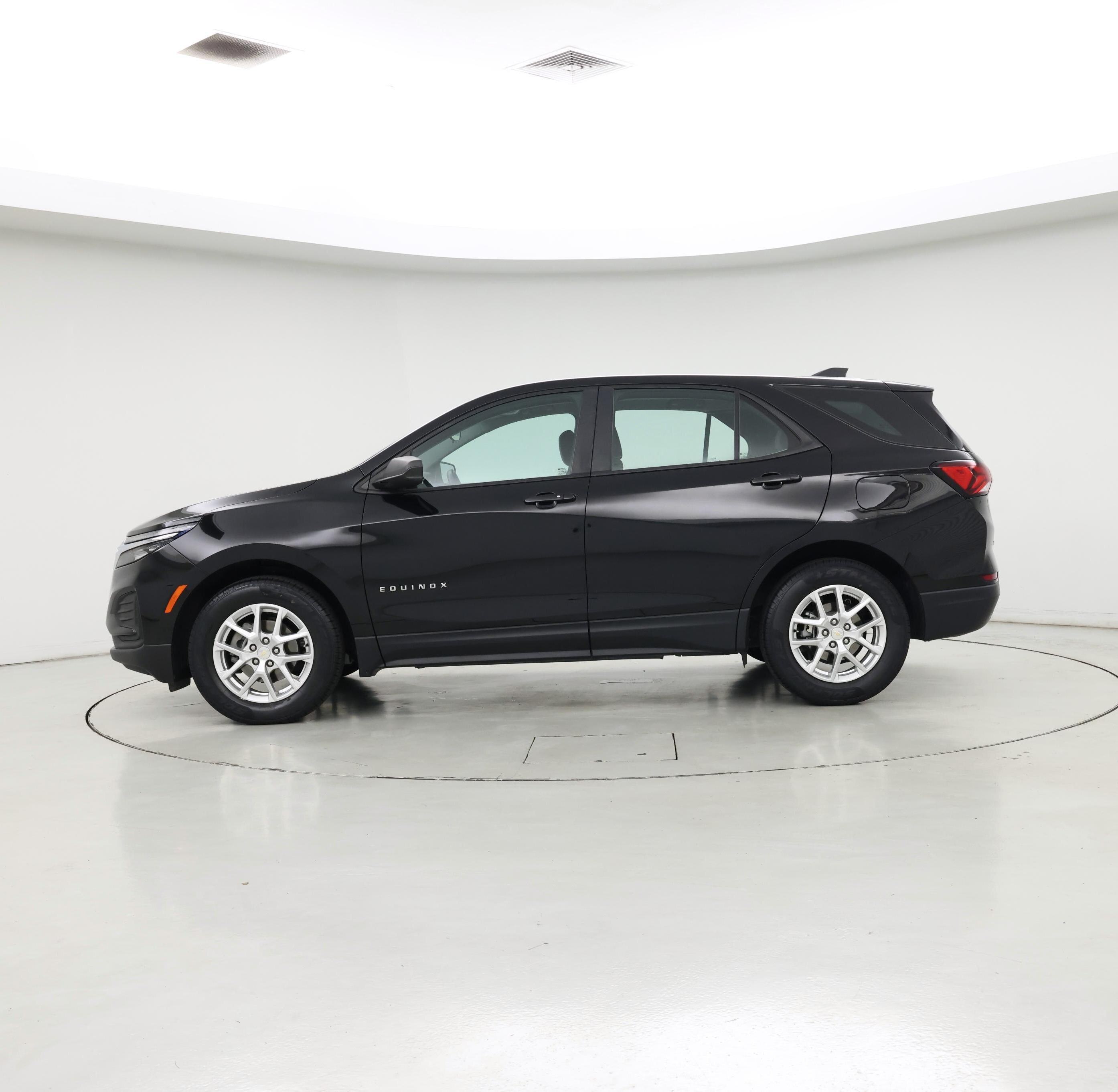 Thumbnail: 2023 Chevrolet Equinox - 3