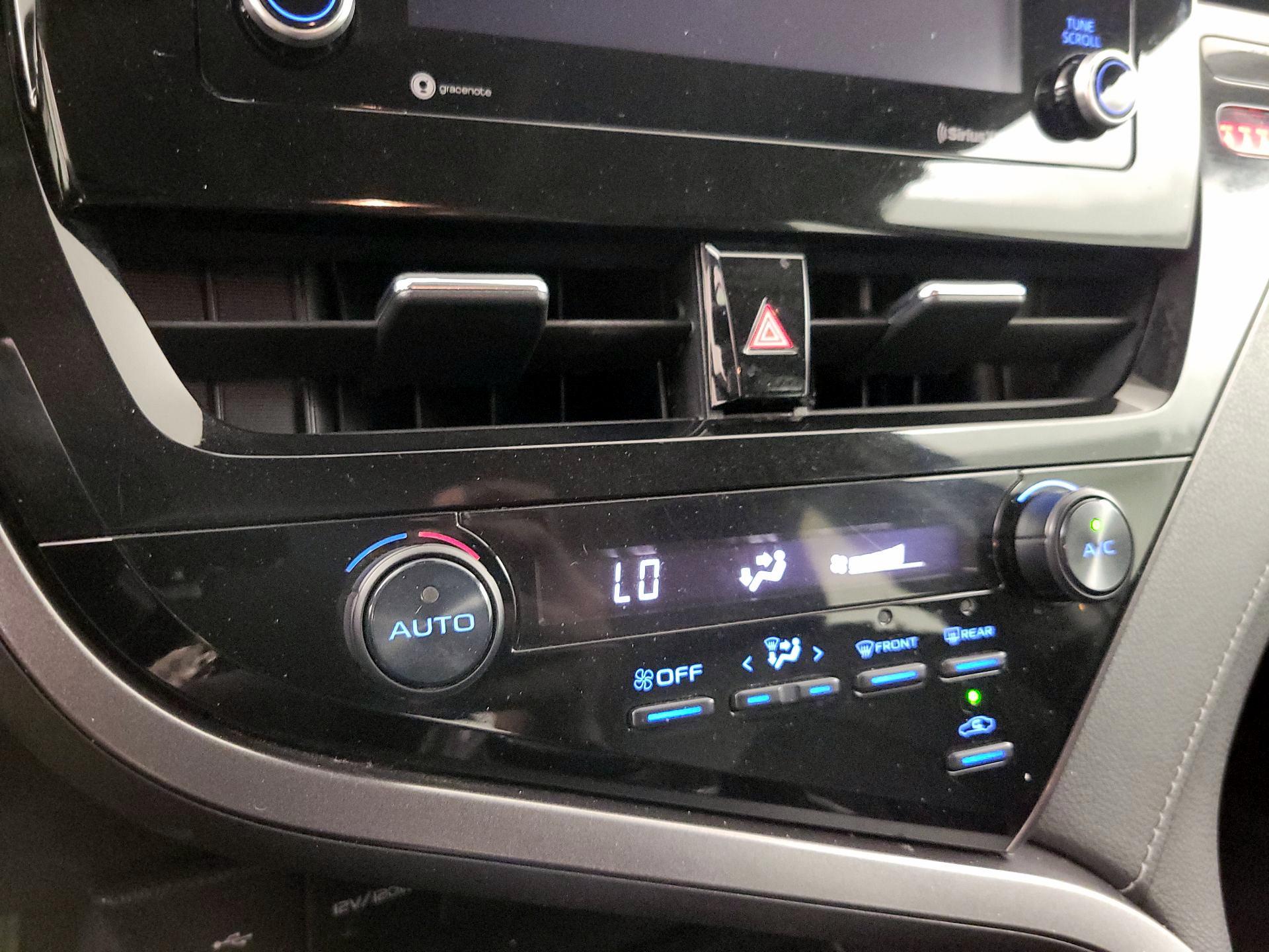 Thumbnail: 2021 Toyota Camry - 16