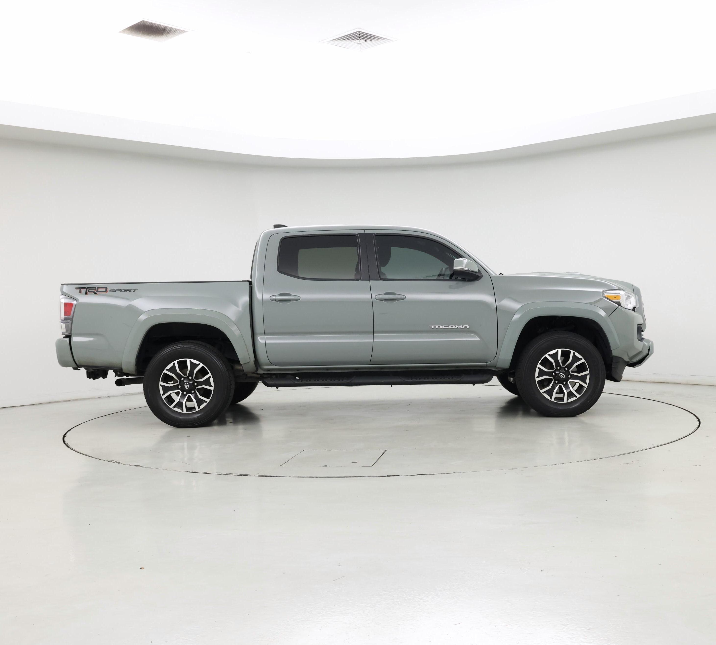 Thumbnail: 2022 Toyota Tacoma - 7