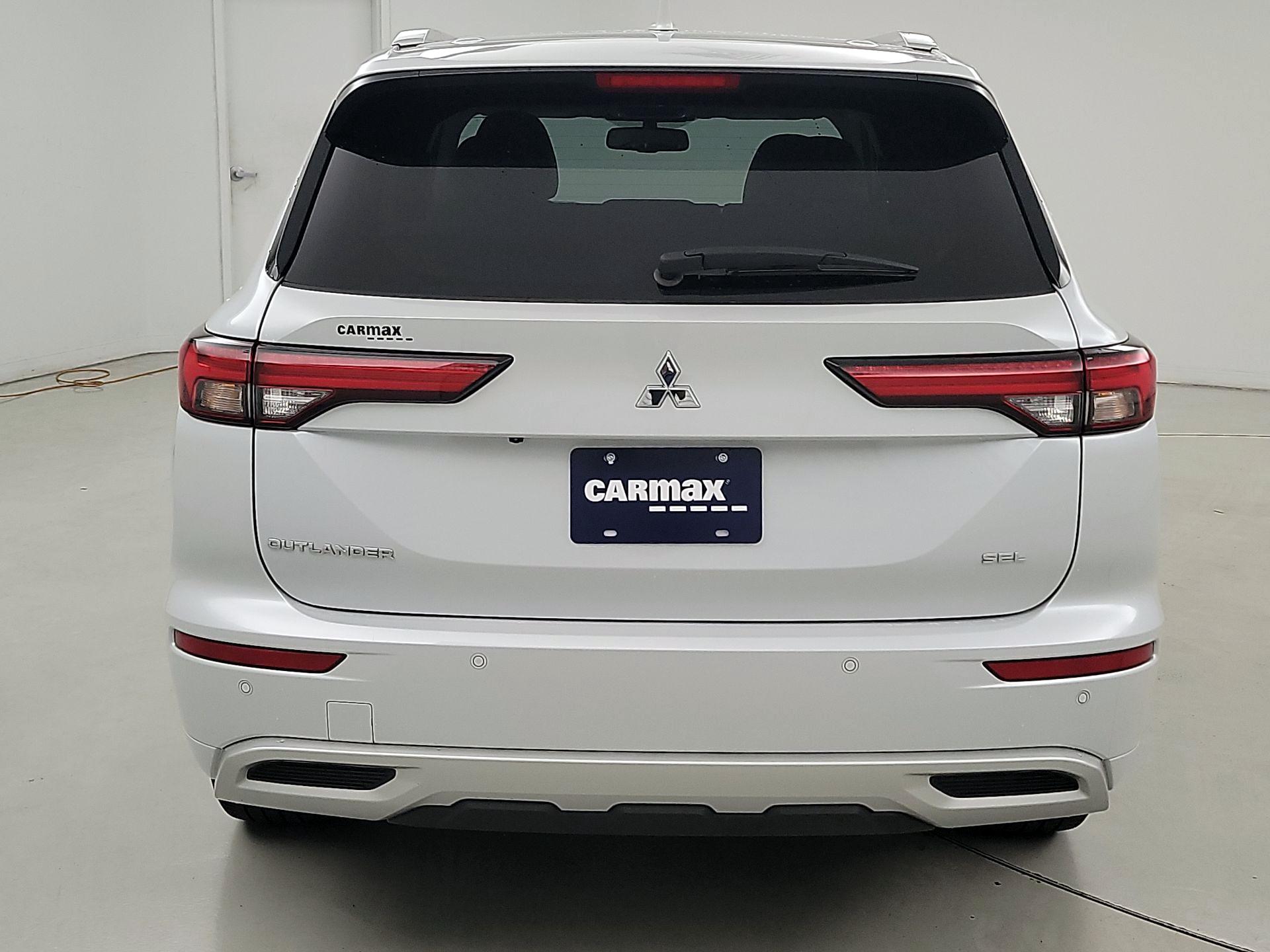 Thumbnail: 2023 Mitsubishi Outlander - 6