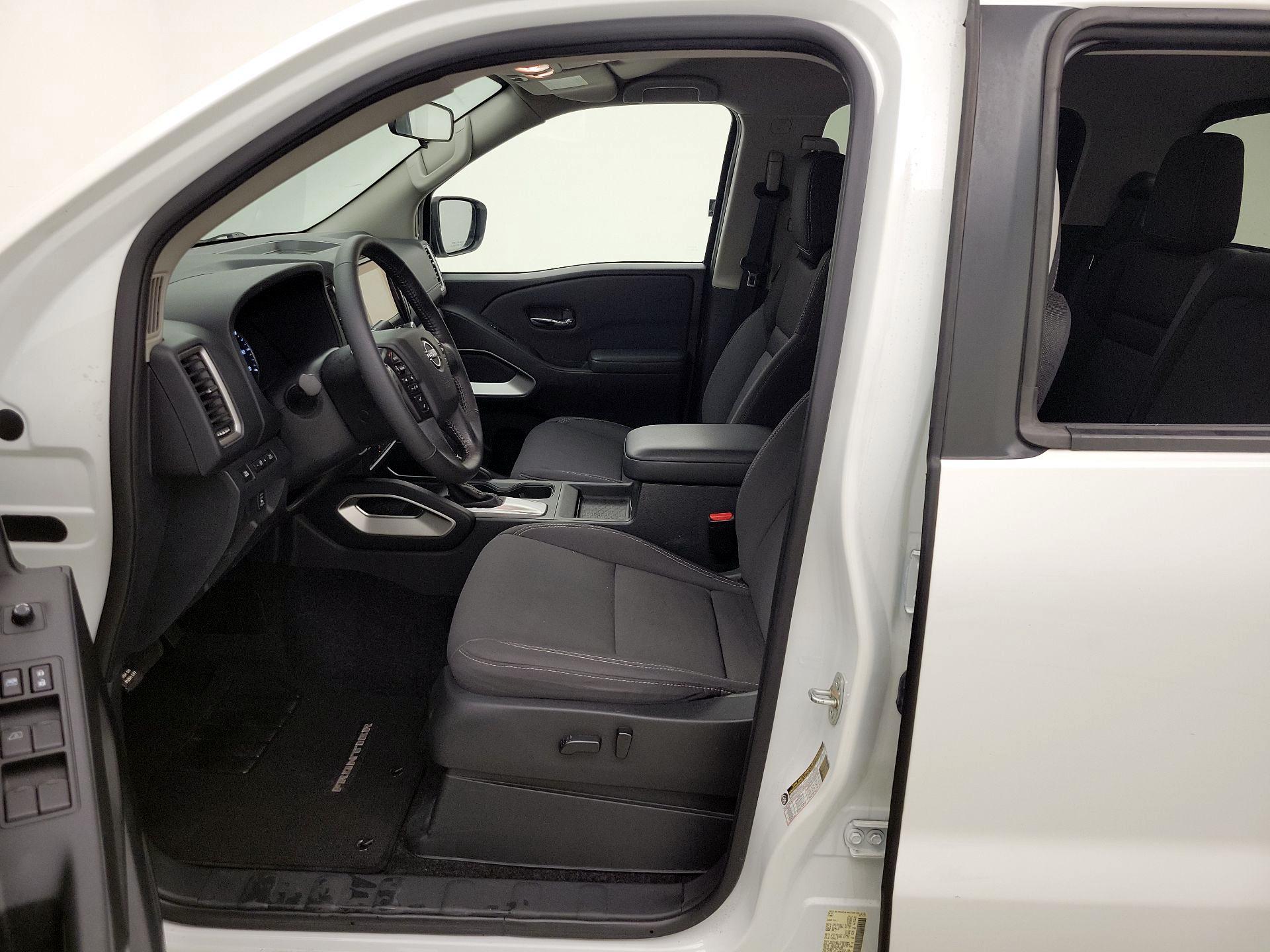 Thumbnail: 2022 Nissan Frontier - 11