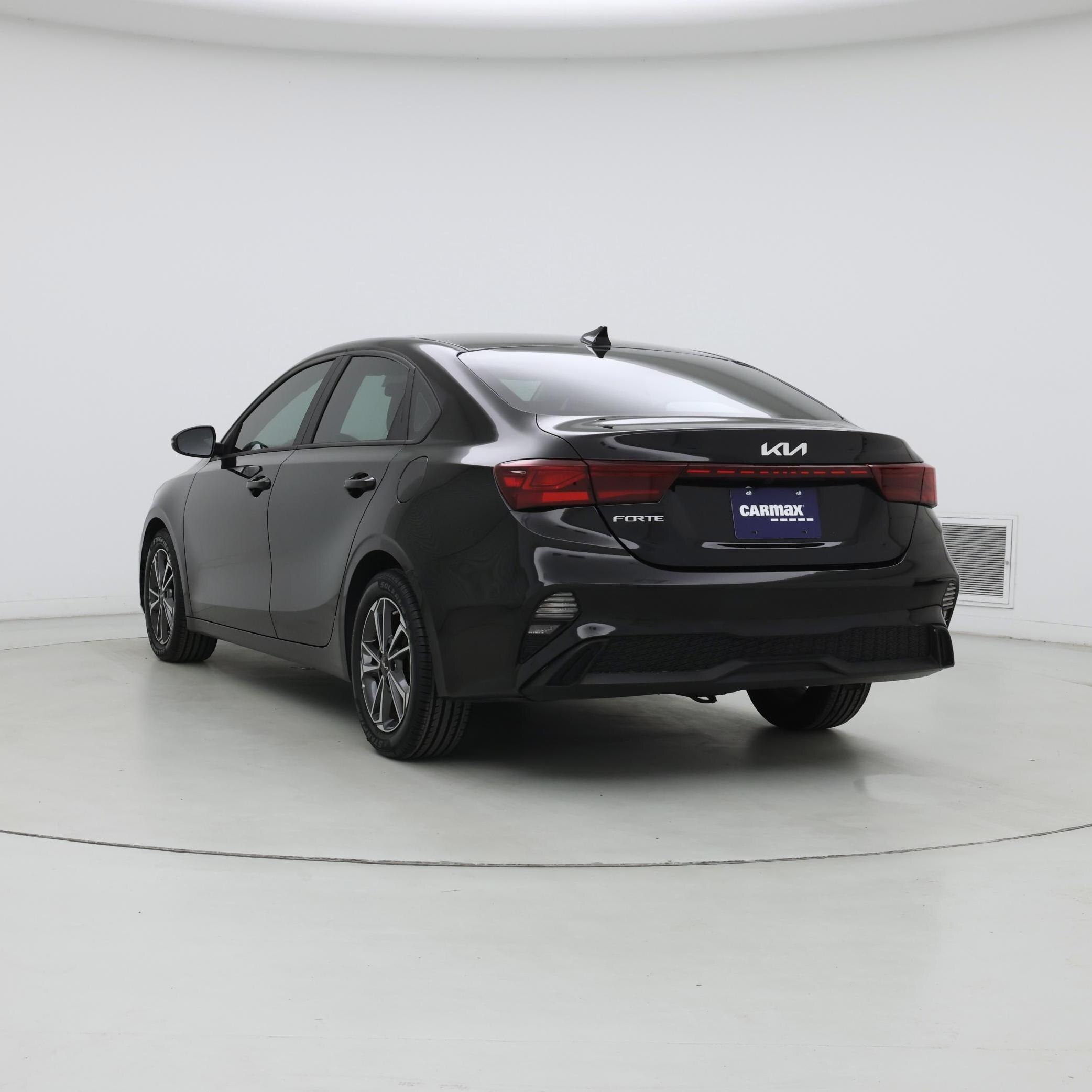 Thumbnail: 2022 Kia Forte - 2