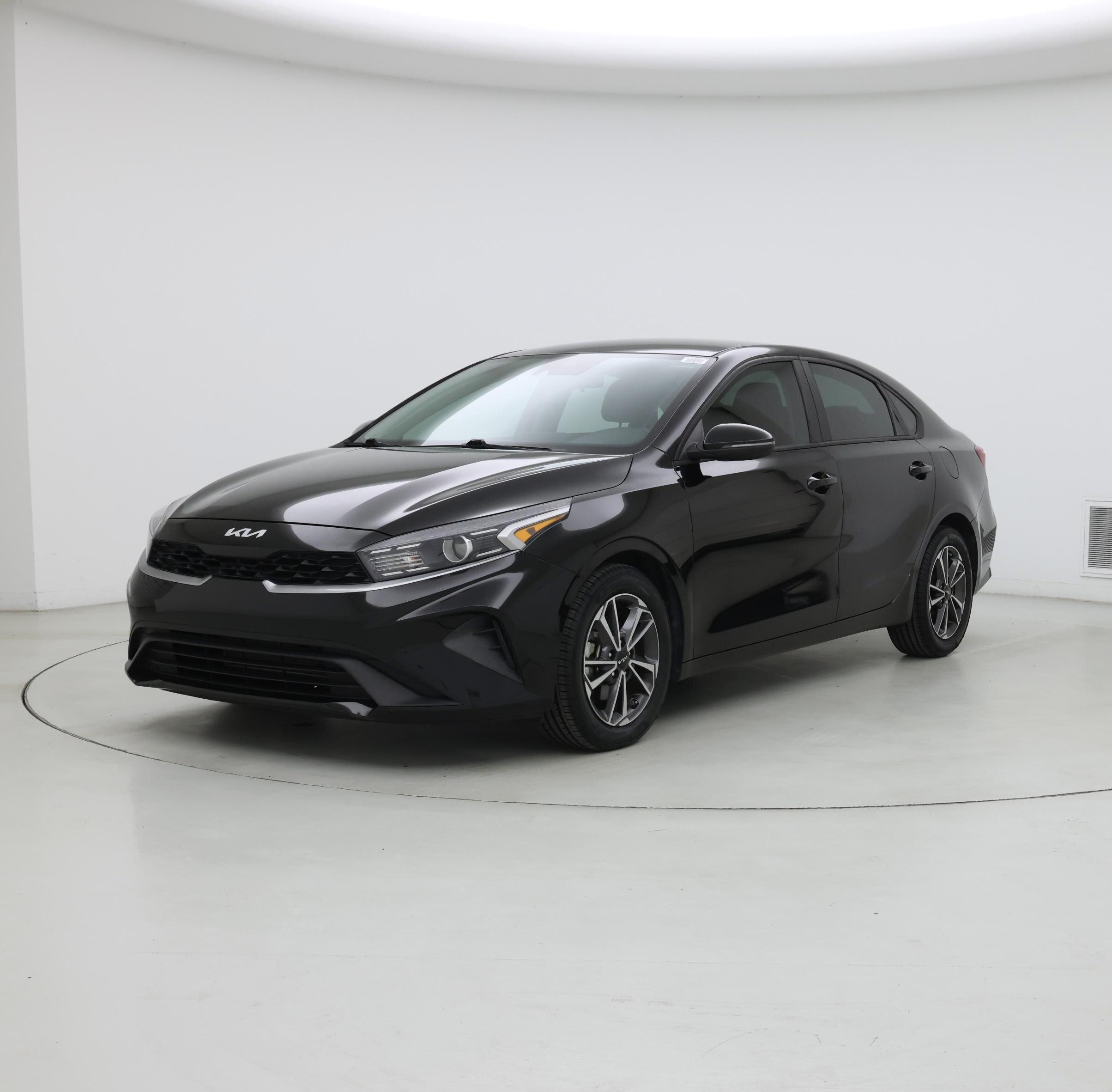 Thumbnail: 2022 Kia Forte - 4