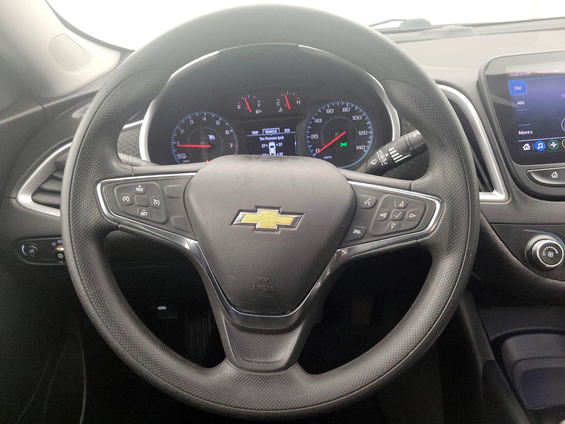 Thumbnail: 2020 Chevrolet Malibu - 10