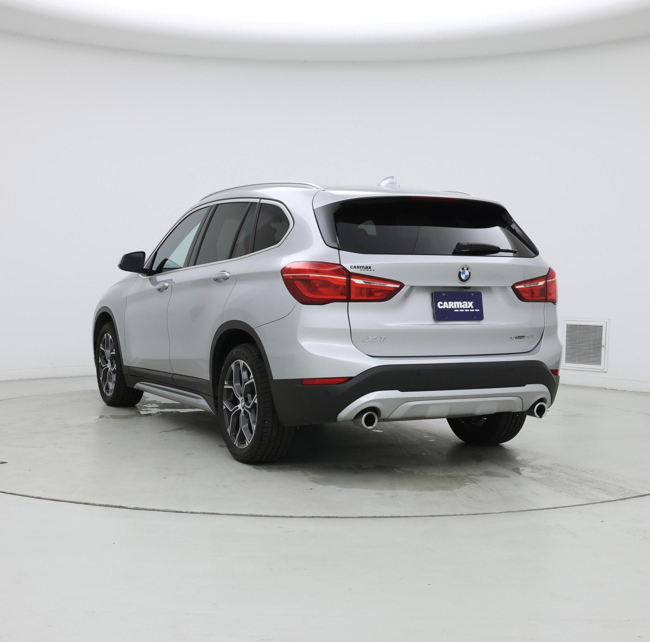 Thumbnail: 2021 BMW X1 - 2