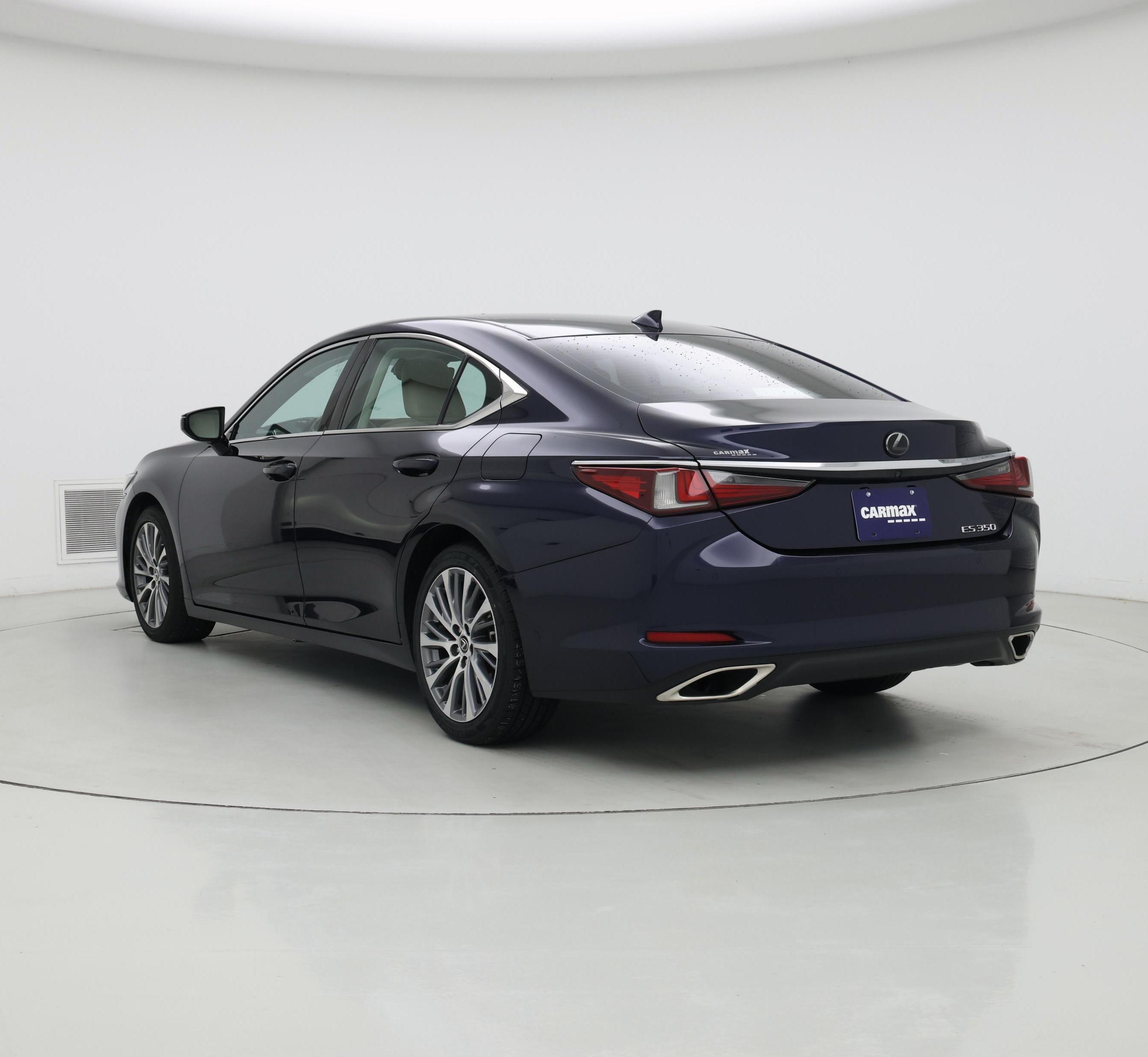 Thumbnail: 2019 Lexus ES - 2