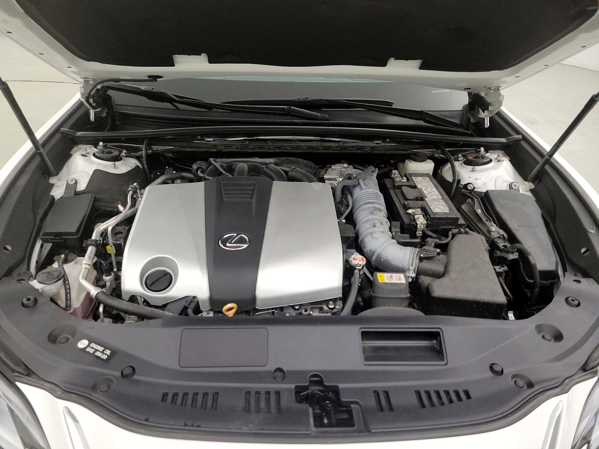Thumbnail: 2021 Lexus ES - 20